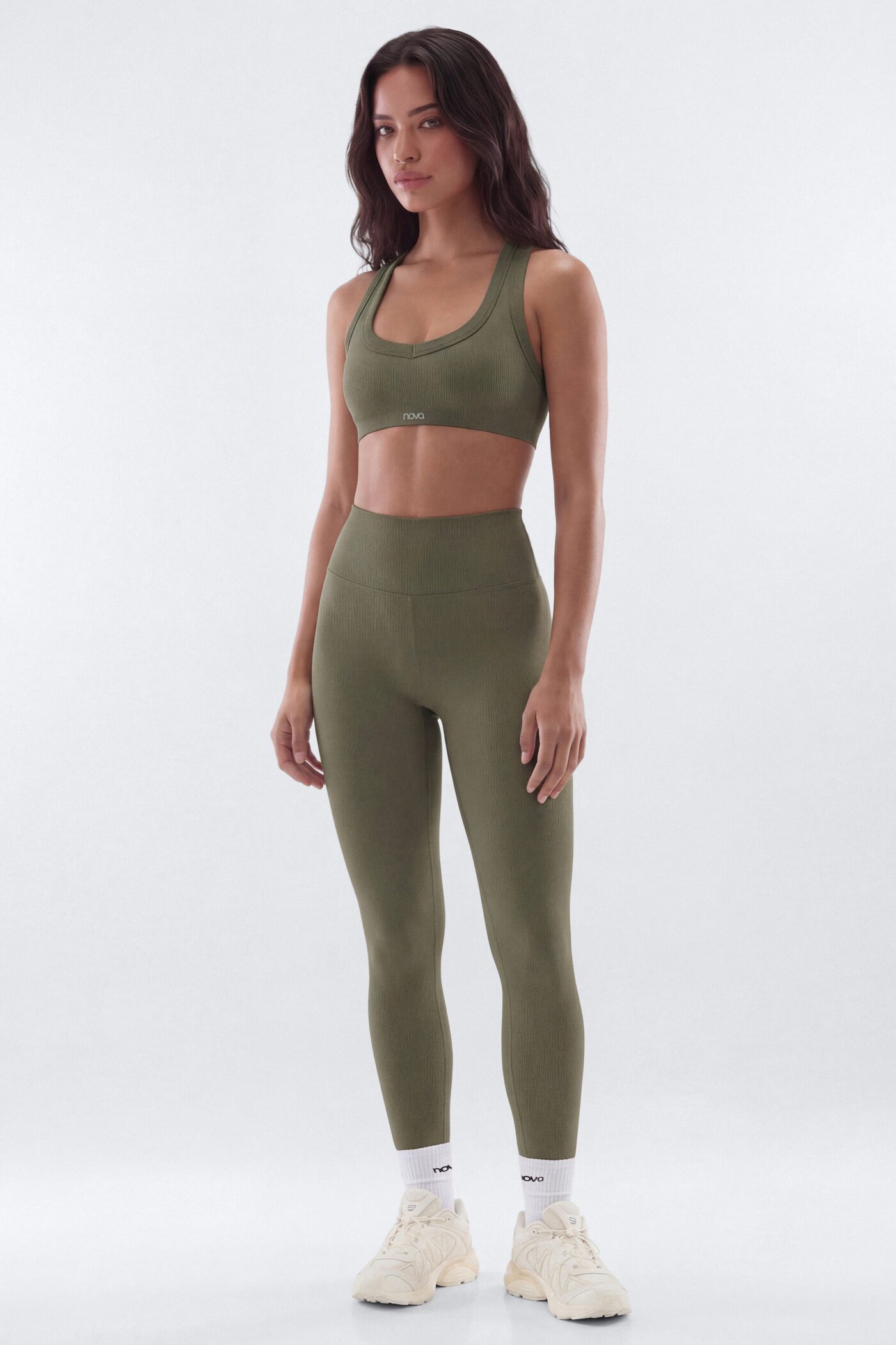 SeamlessLift™ Soft V-Front Racerback Sports Bra - Moss