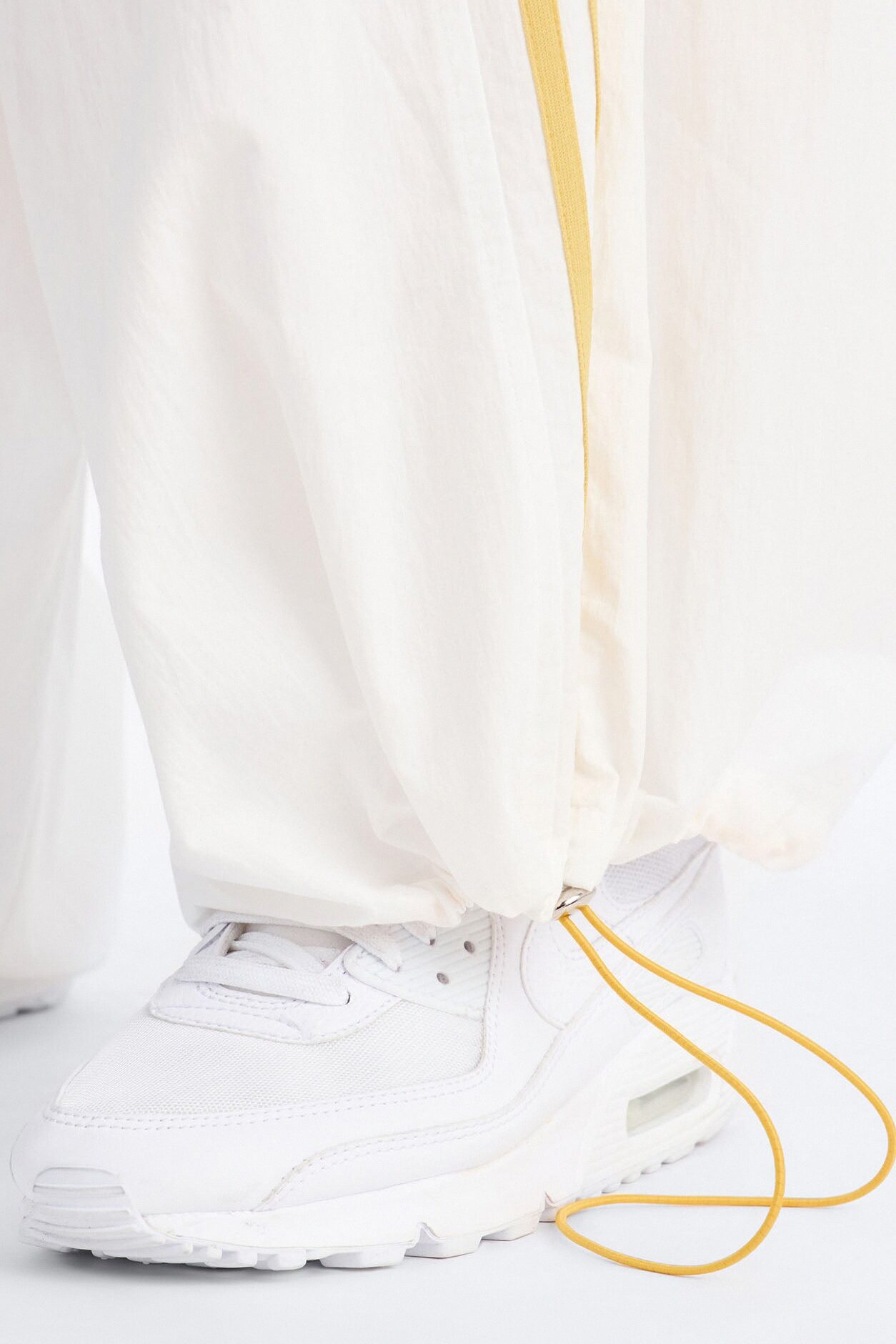 Astrid Low Rise Windbreaker Jogger Pant 30″ - White