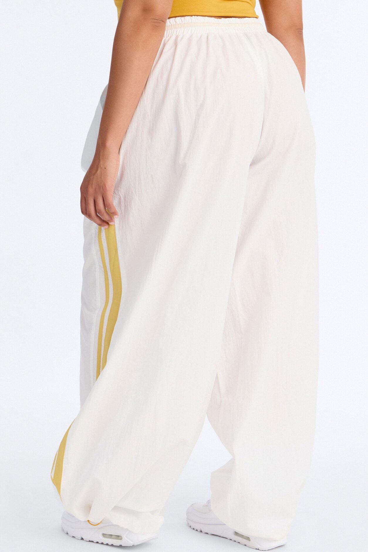 Astrid Low Rise Windbreaker Jogger Pant 30″ - White