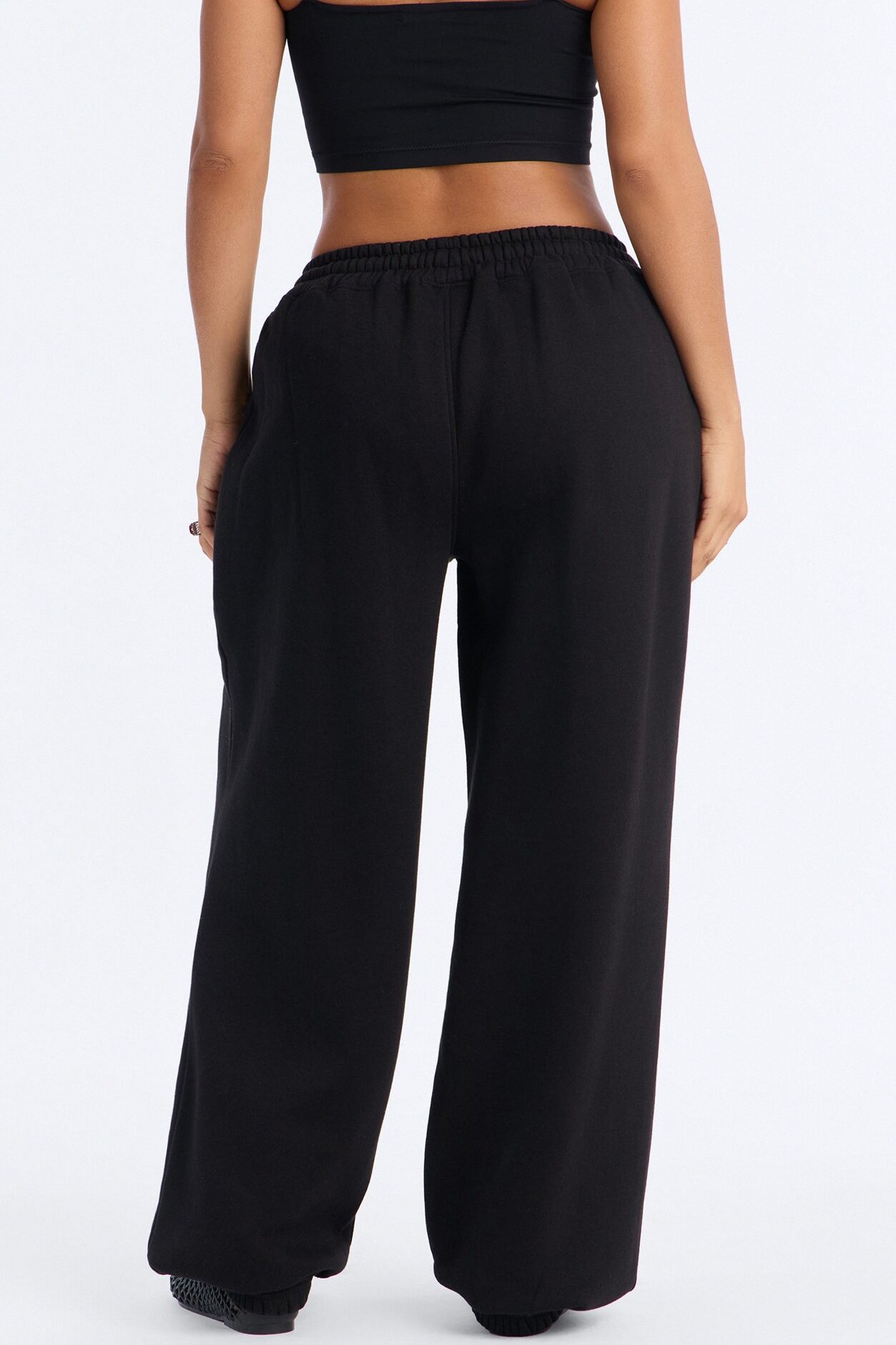 Mia Pleated Fleece Jogger Pants - Black