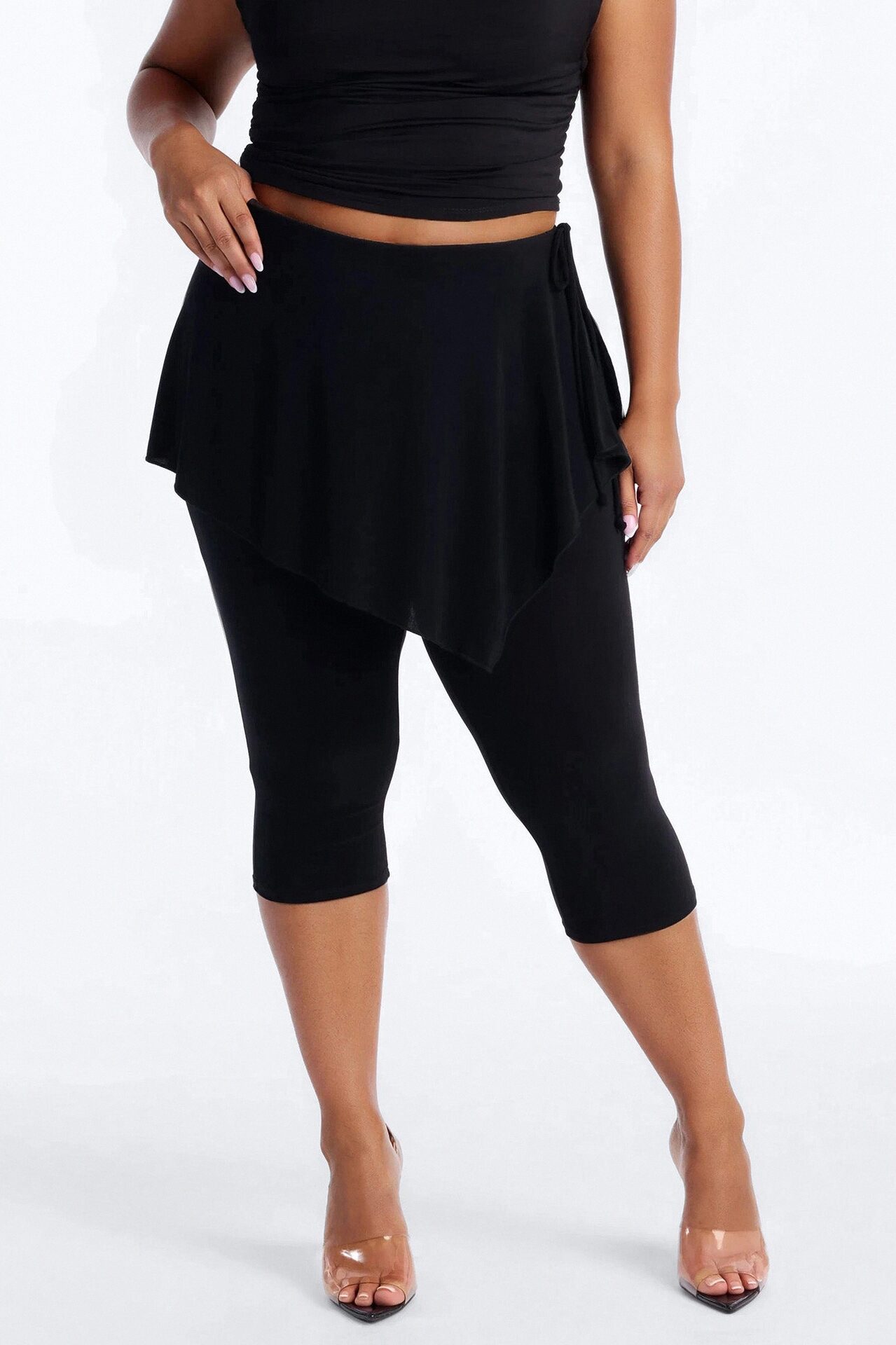 Bella Low Rise Skirted Capri Legging - Black