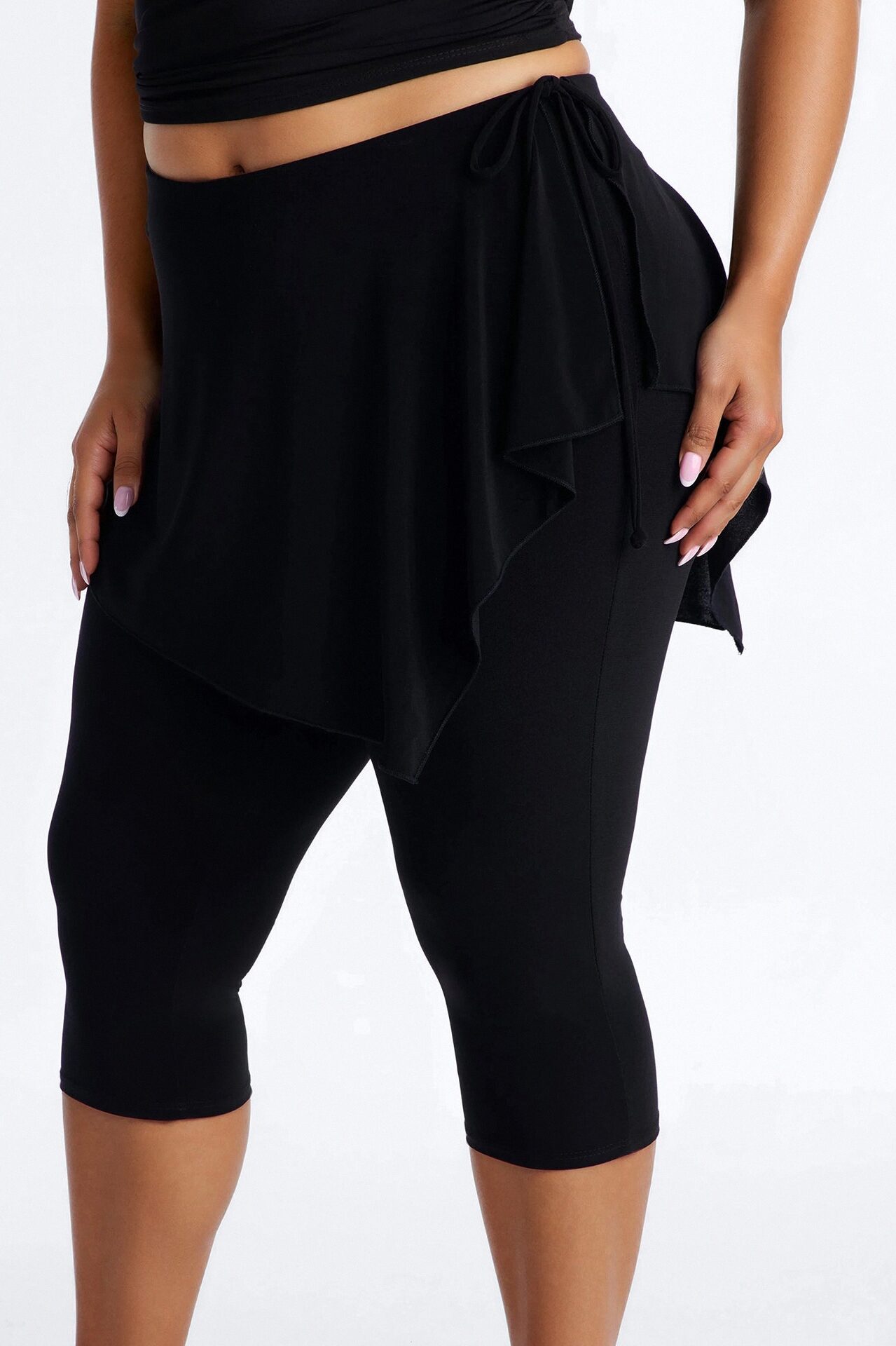 Bella Low Rise Skirted Capri Legging - Black