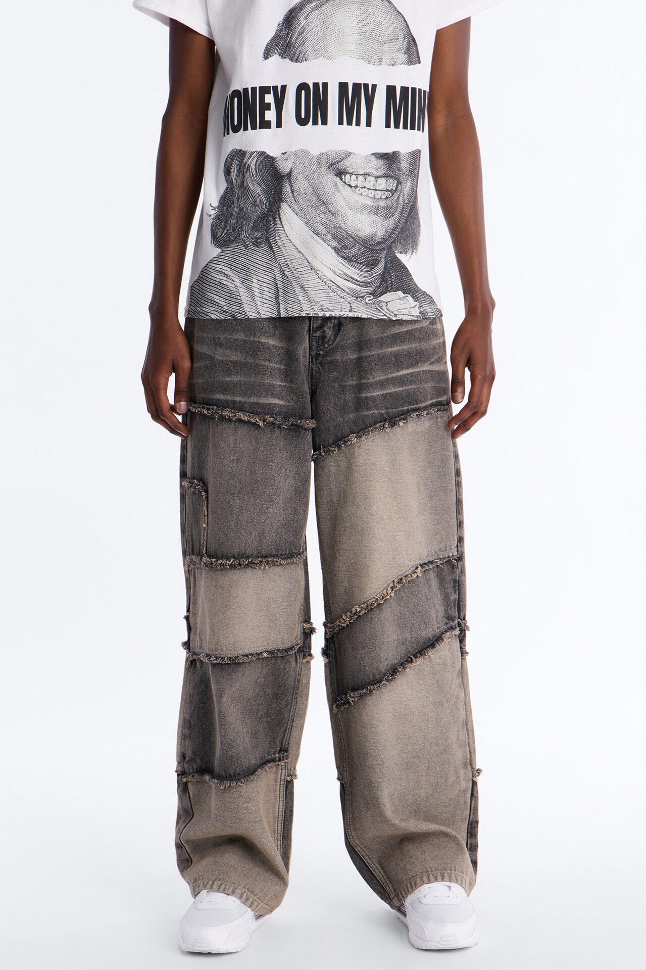 Baggy Fray Zone Jeans - Grey