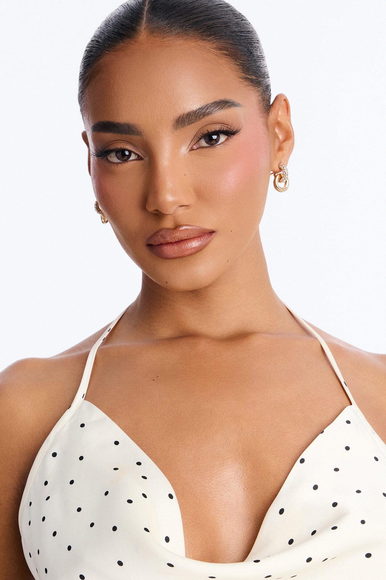 Esmeralda Huggie Hoop Earrings - Gold