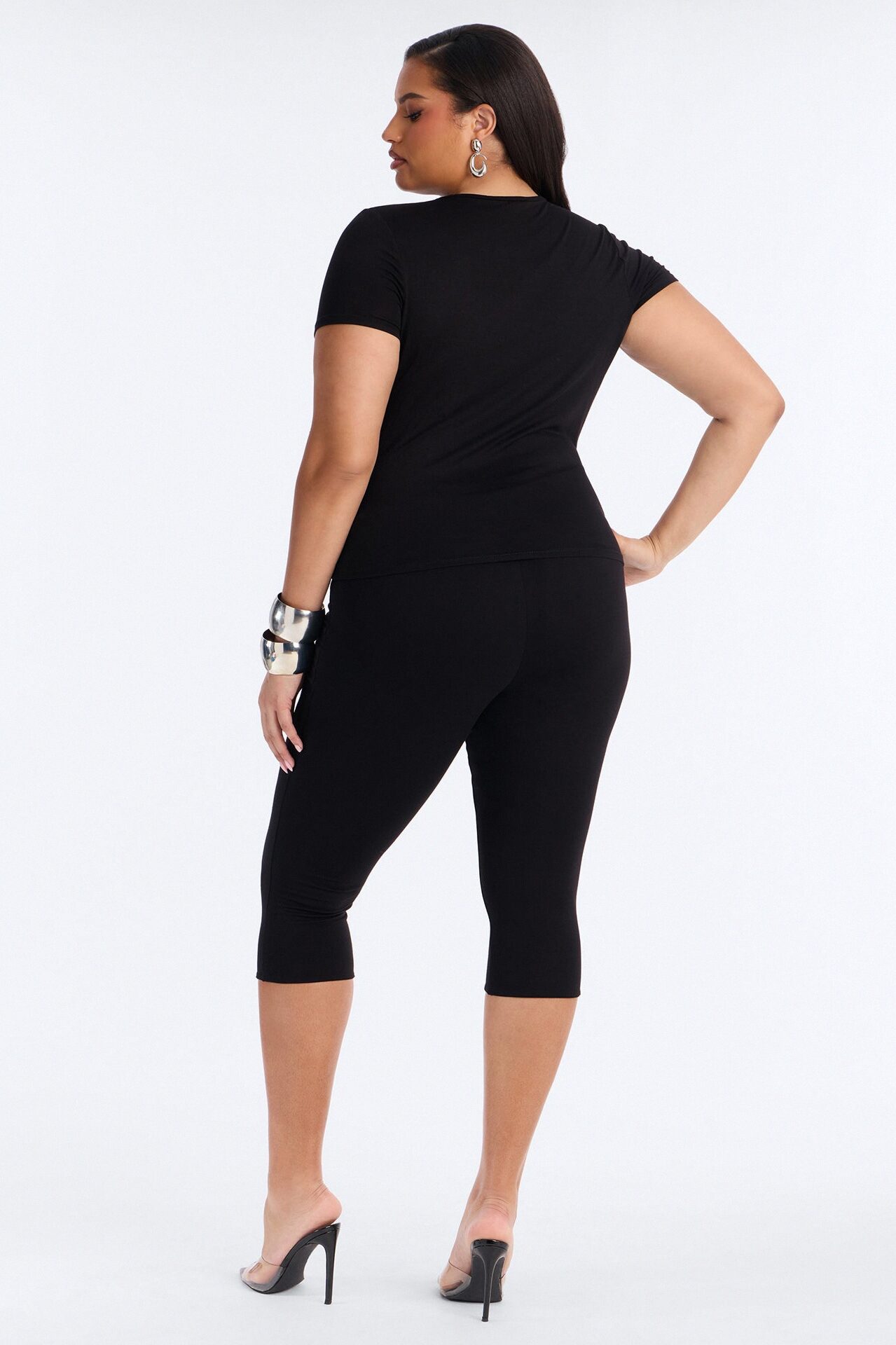 Priscilla Plunge Capri Set - Black