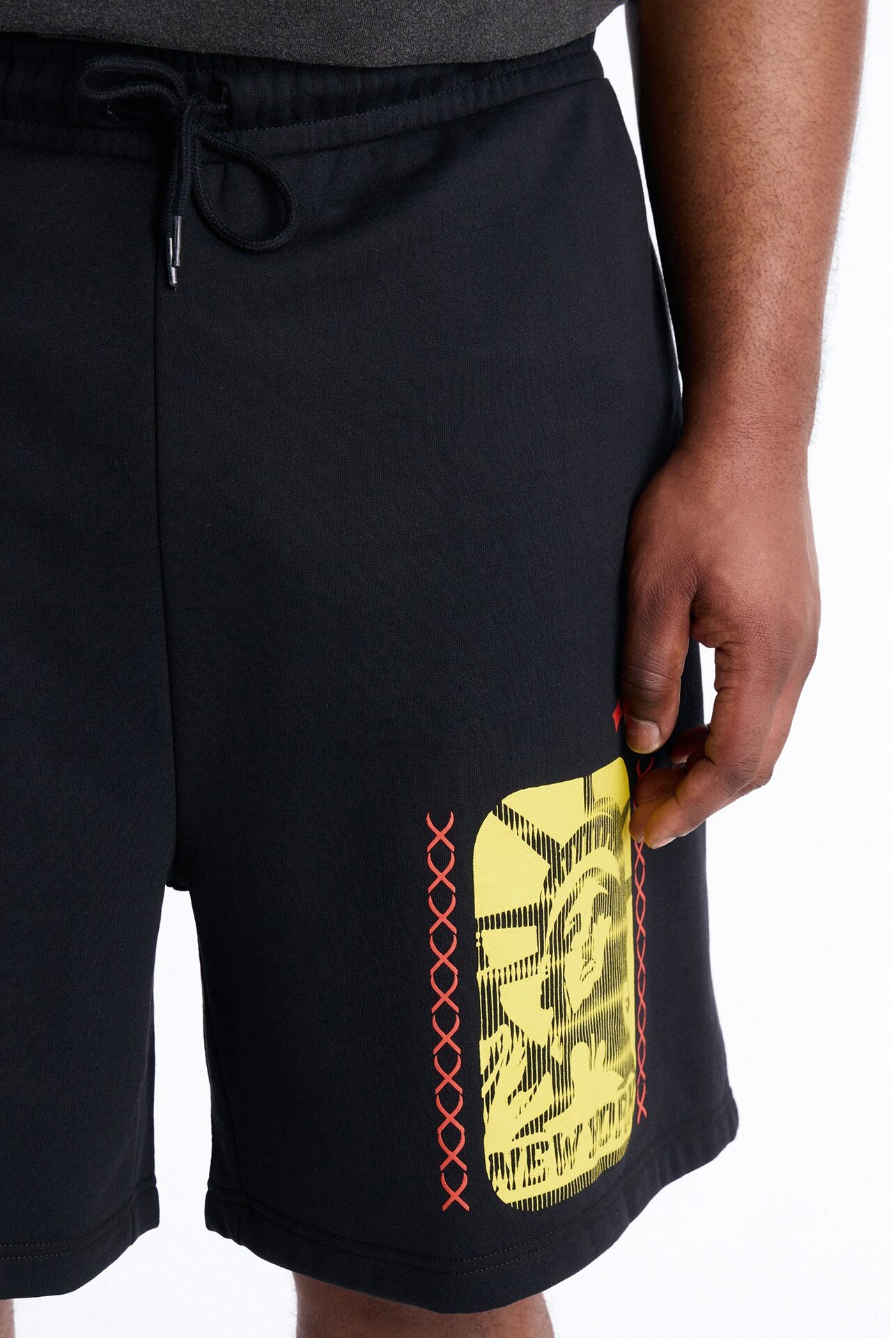 The City That Never Sleeps NYC Sweatshorts - Black