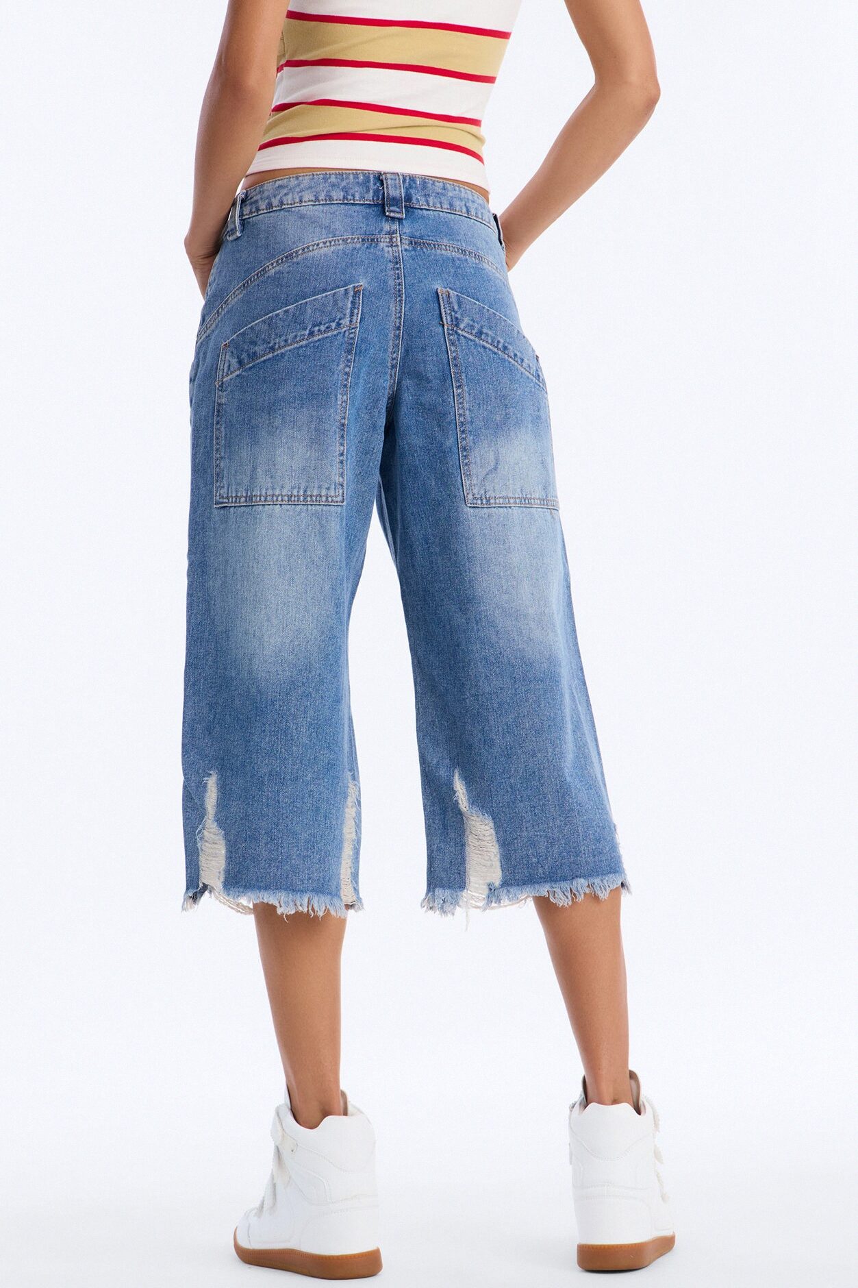 Sticking Together Ripped Cropped Straight Leg Jeans - Medium Wash