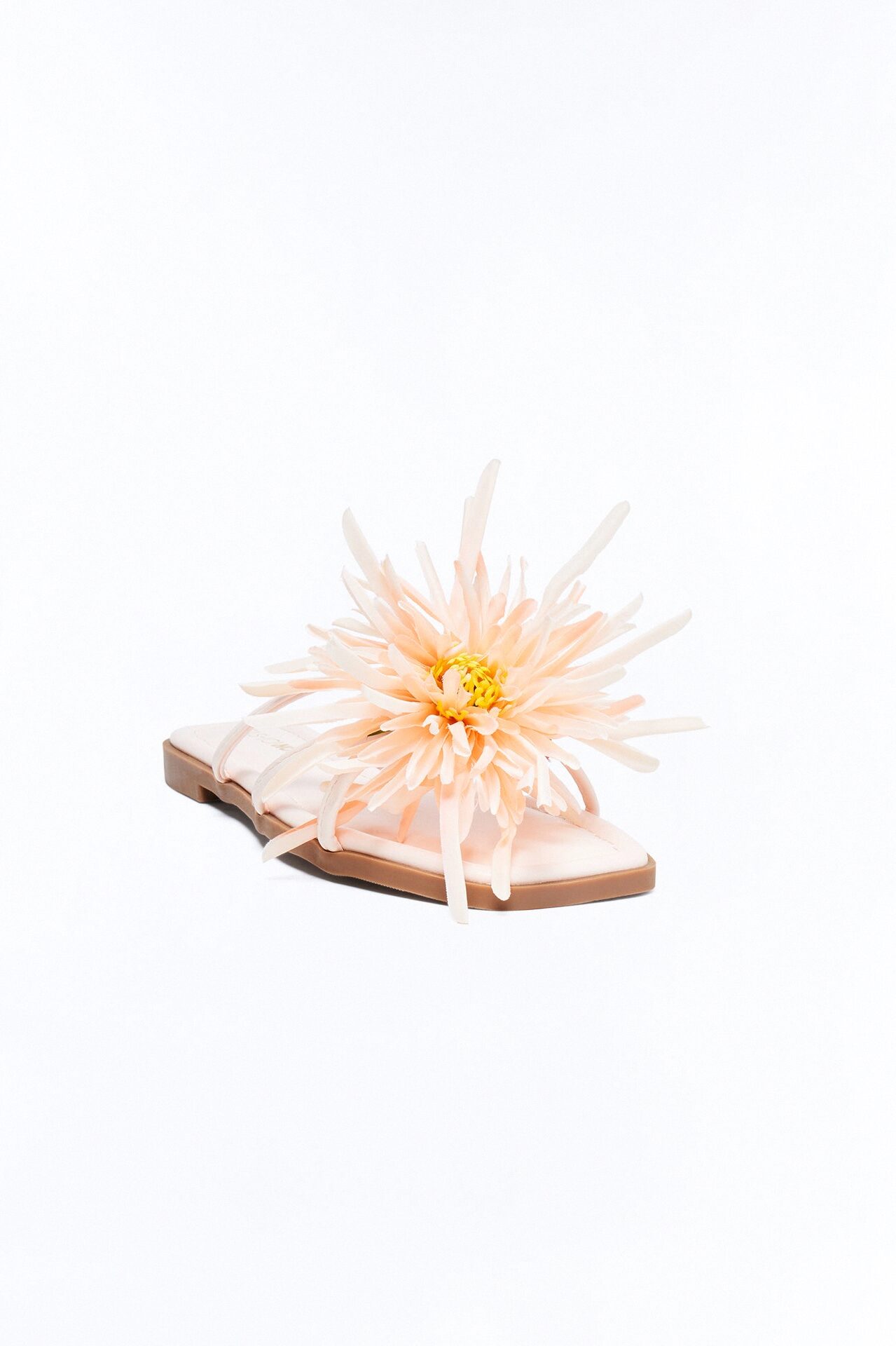 Flora Flip Flop Flat Sandals - Peach