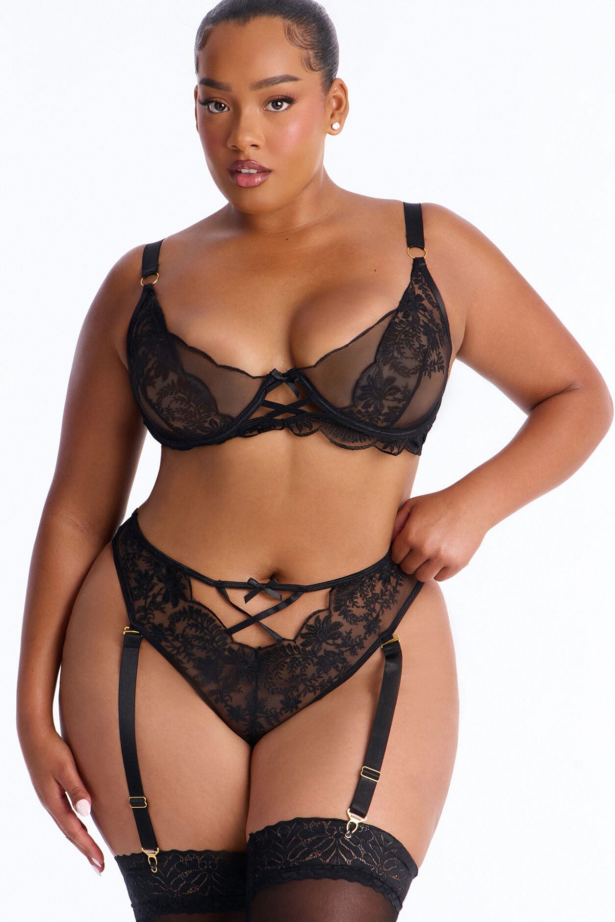 Just Can't Wait 2 Piece Mesh Embroidered Bra And Panty Set - Black