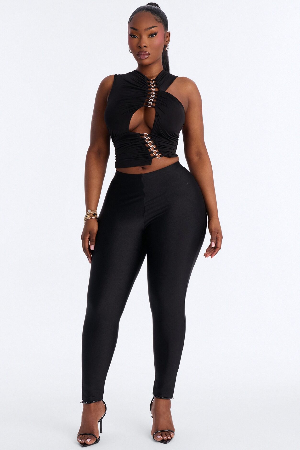 Power Link Cut Out Ruched Chain Top - Black