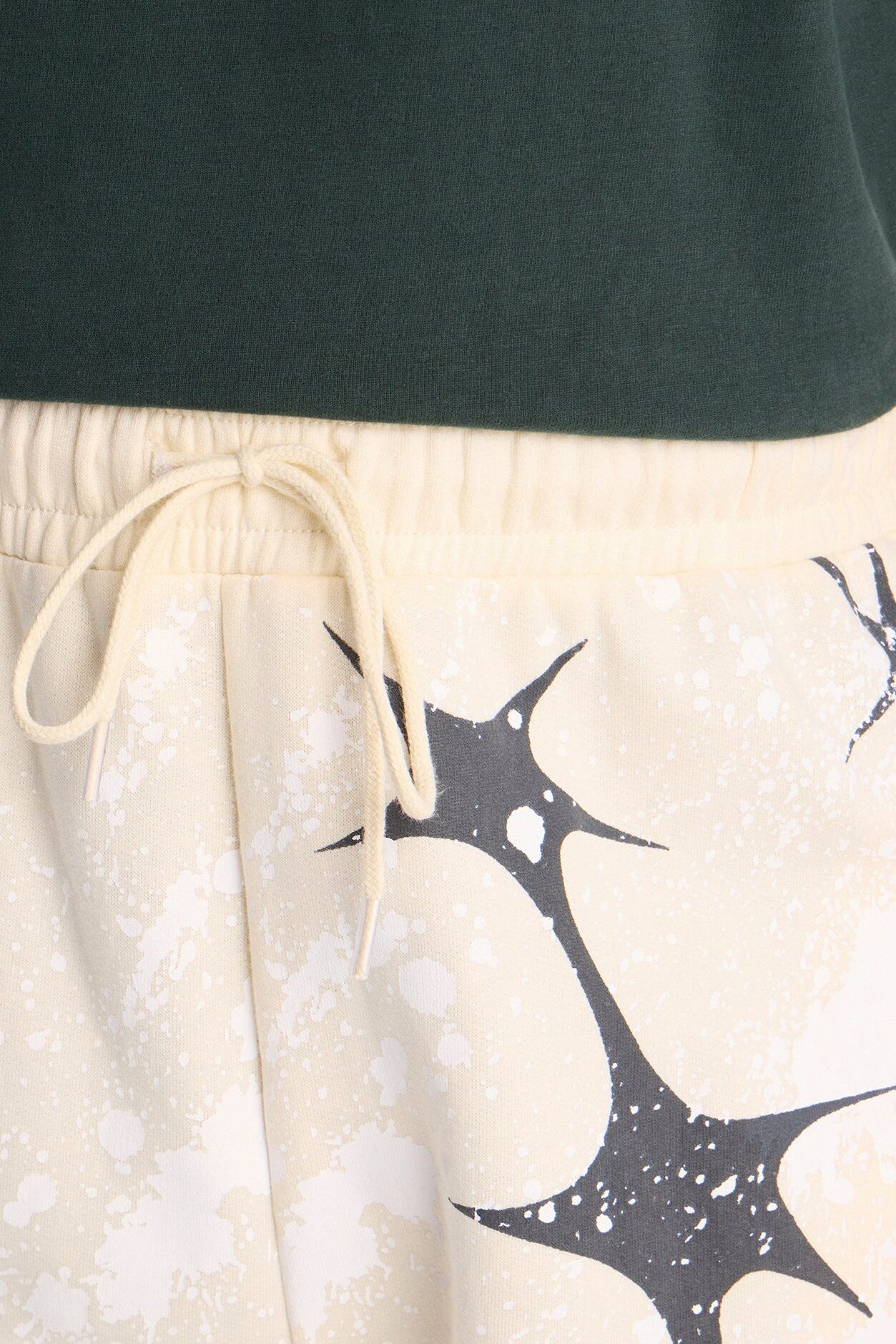 Broken And Gone Sweatshorts - Cream