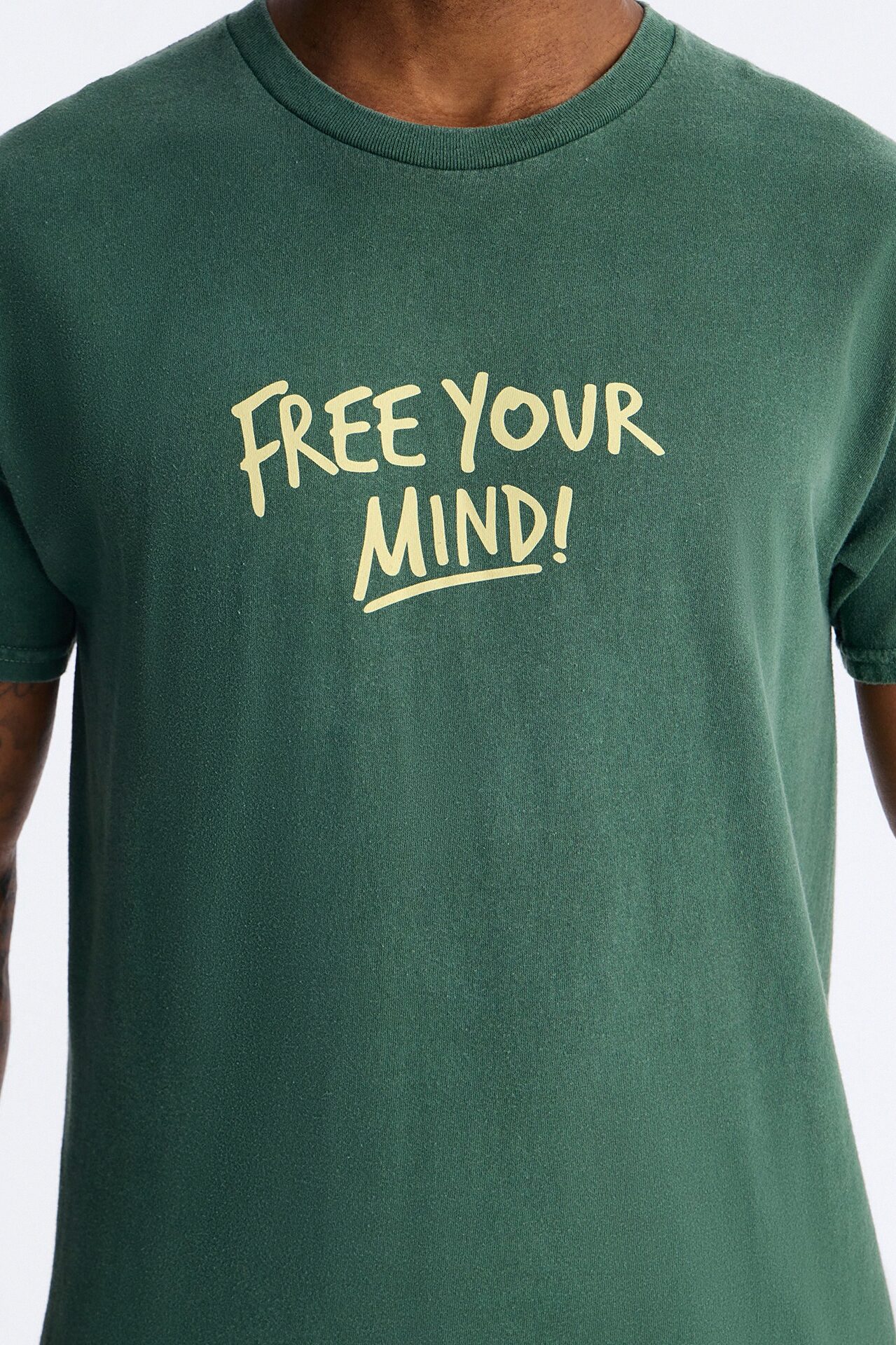 Free Your Mind And Live Short Sleeve Tee - Hunter Green