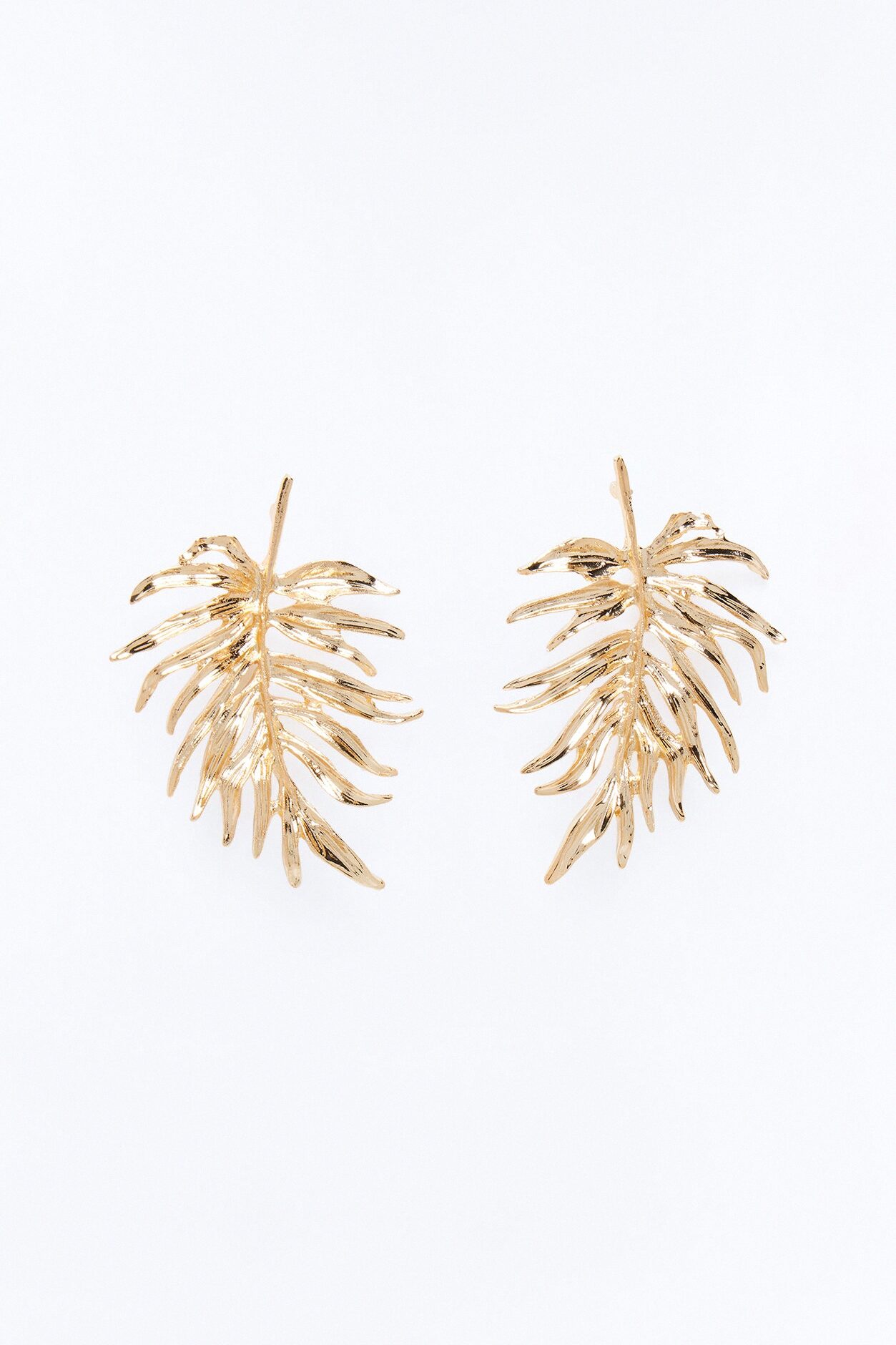 Leaf Me Alone Drop Earrings - Gold