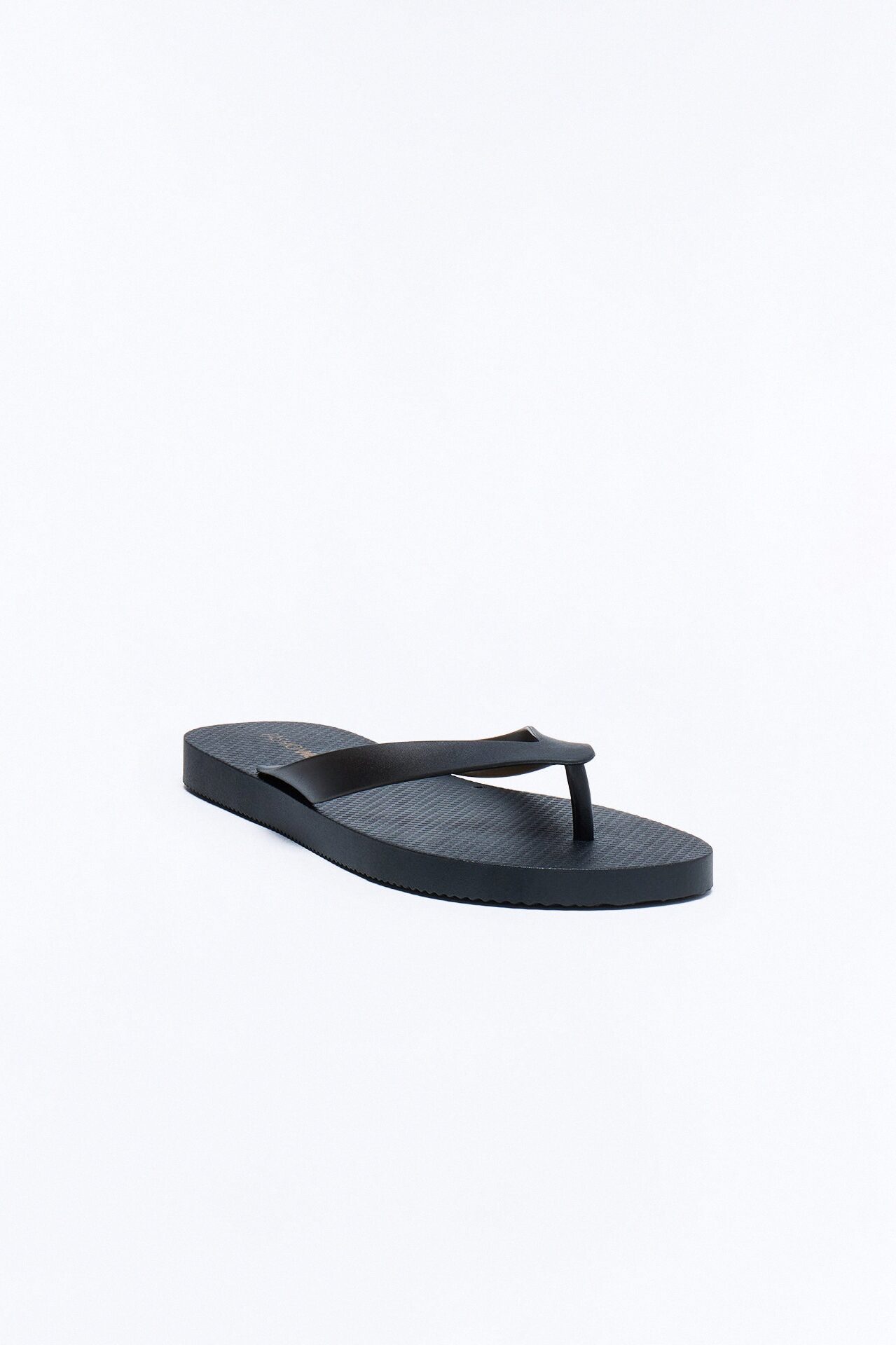 Waves Flip Flops - Black