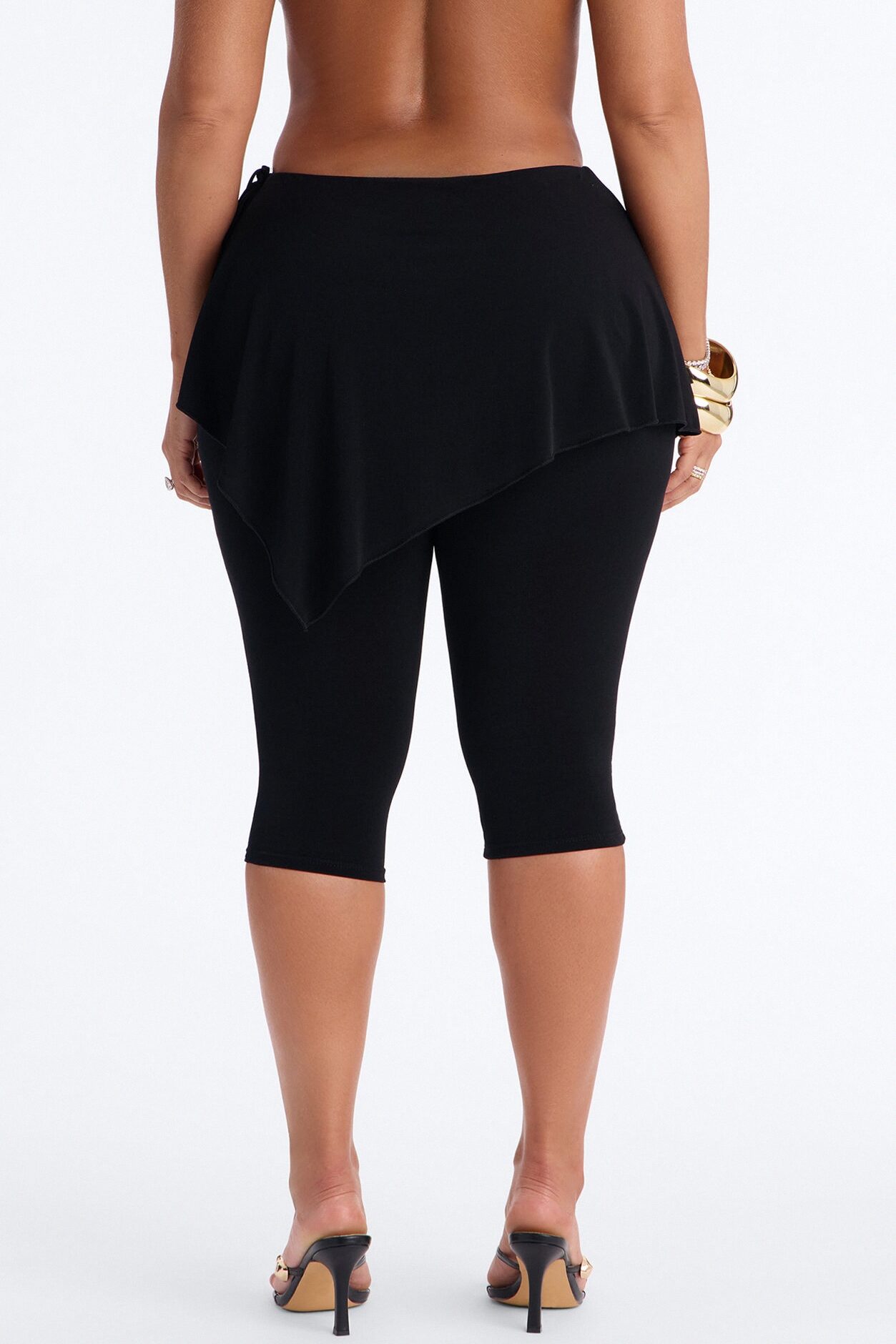 Bella Low Rise Skirted Capri Legging - Black