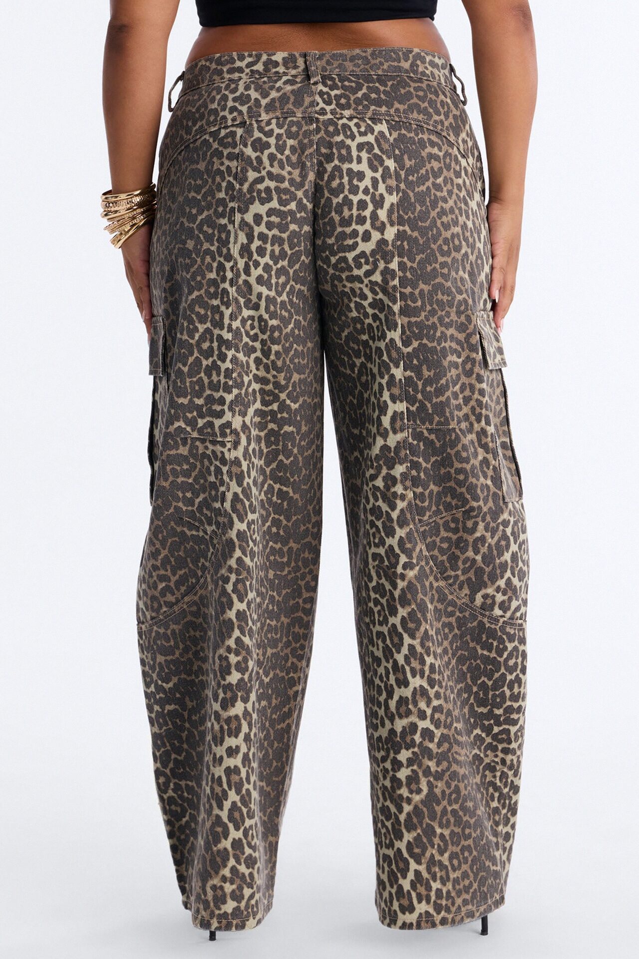 Londyn Leopard Mid Rise Cargo Barrel Leg Pant 30″ - Leopard