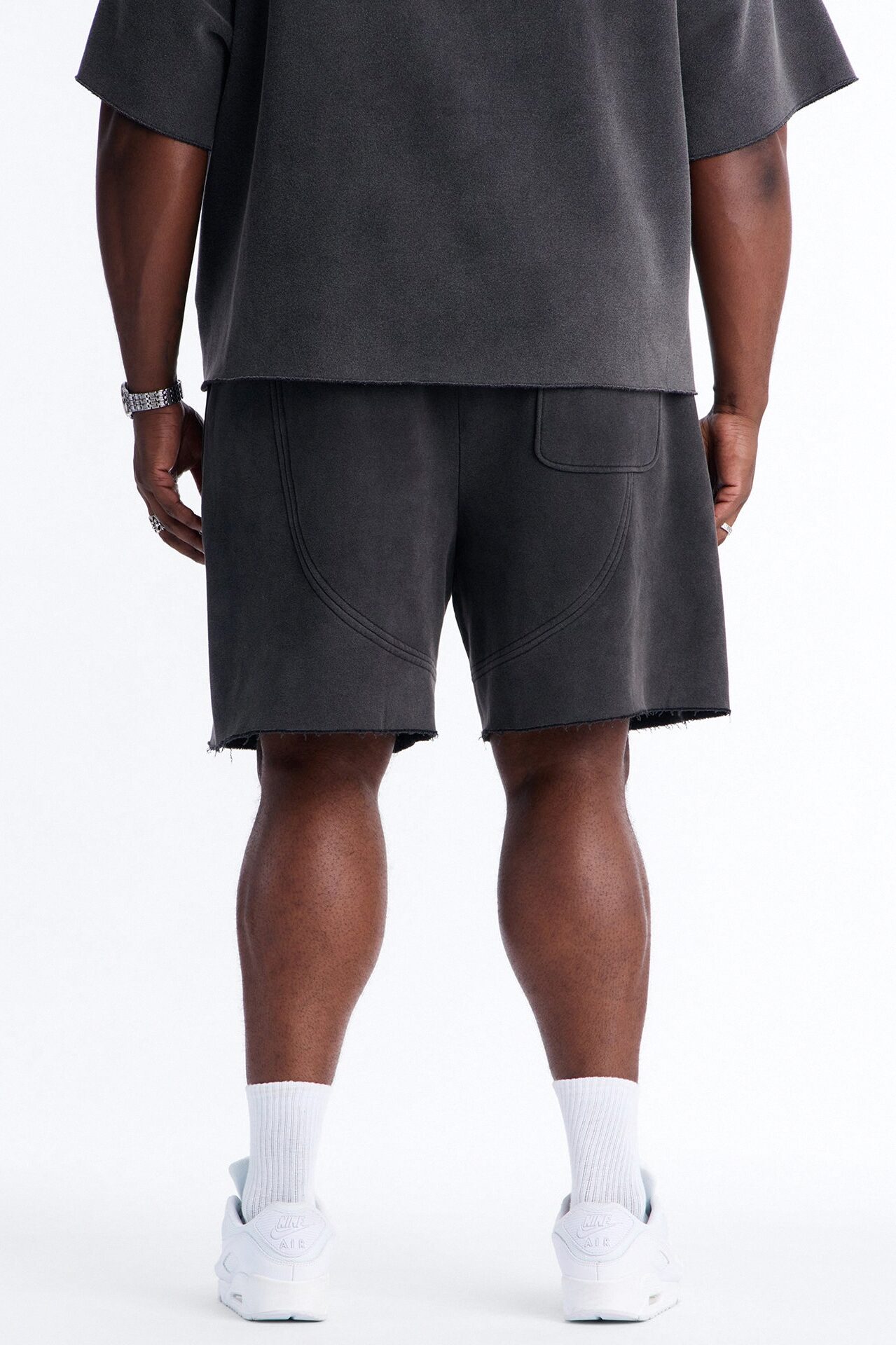 Washed Raw Edge Baggy Sweatshort - Black Wash