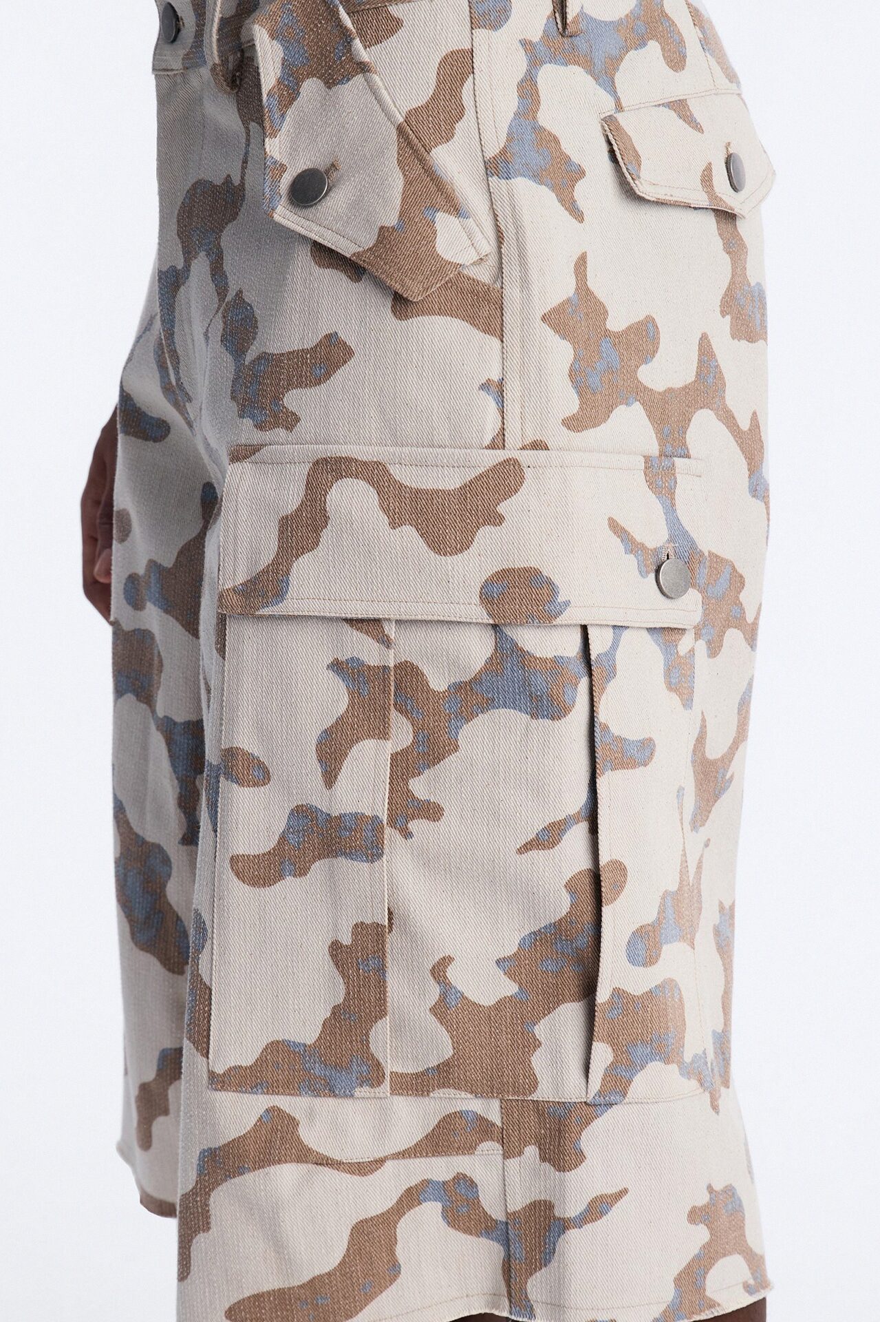 Baggy Subtle Distressed Short - Grey