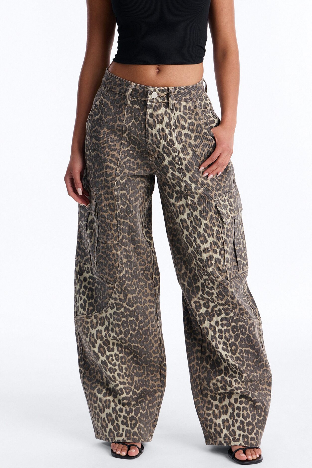 Londyn Leopard Mid Rise Cargo Barrel Leg Pant 30″ - Leopard