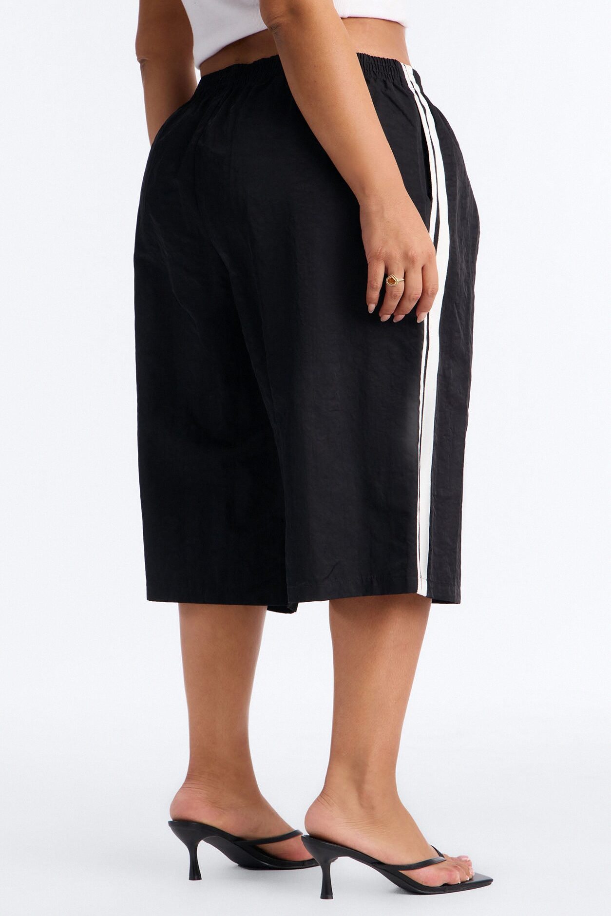 Can't Keep Up Striped Bermuda Track Short - Black/White