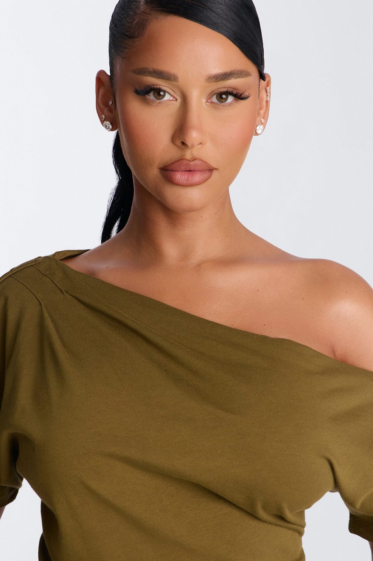 City Lounge Off Shoulder Short Sleeve T-Shirt - Olive