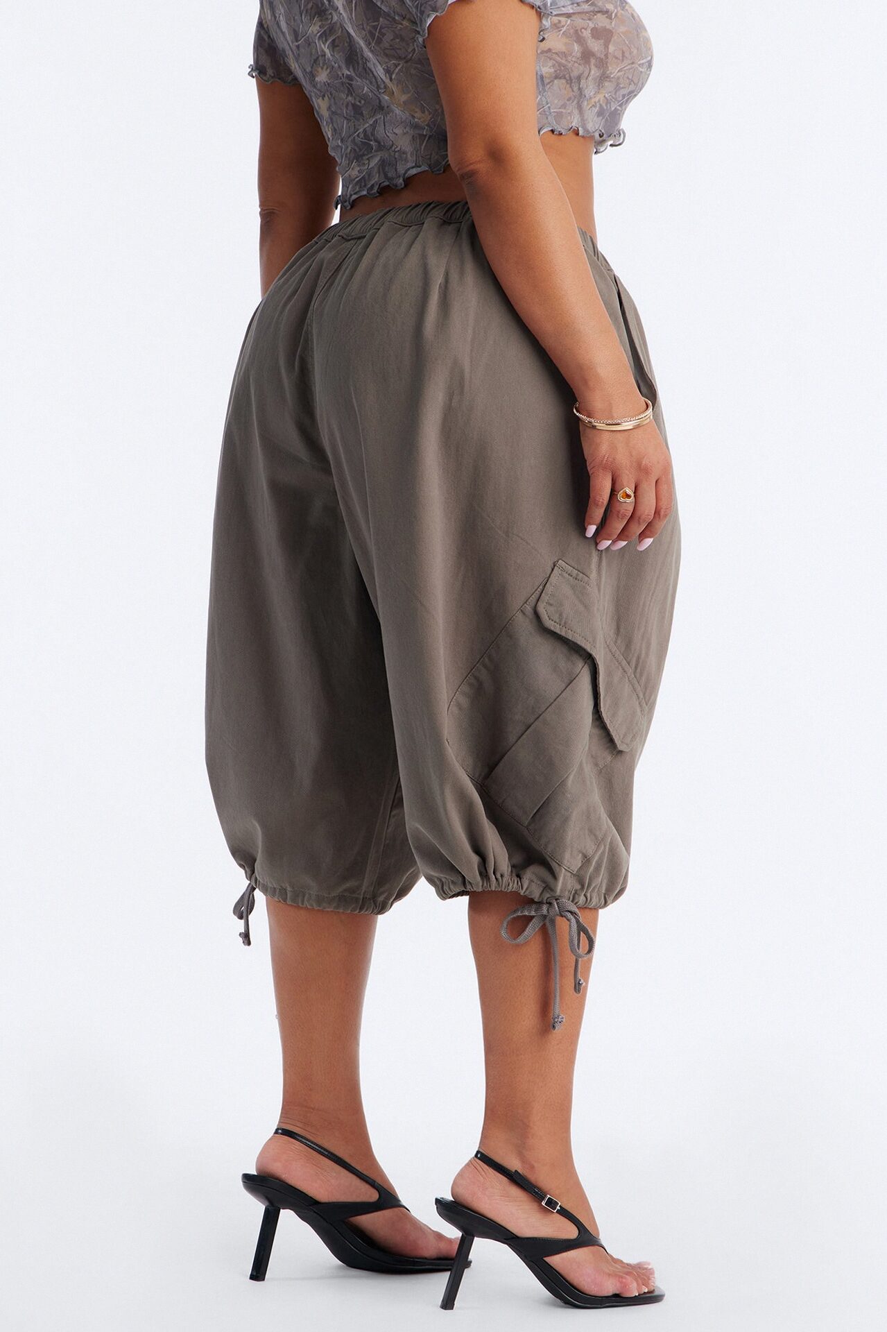 Carter Twill Cargo Bubble Hem Bermuda Short - Charcoal