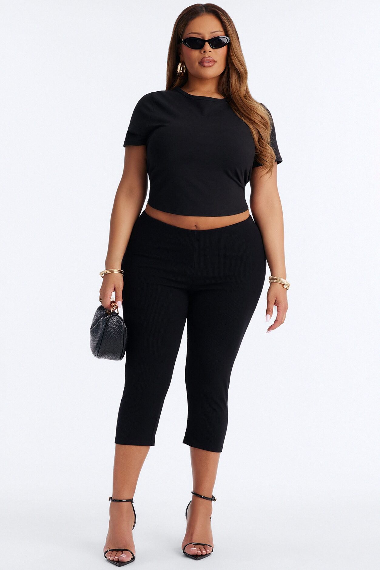Ultra Ribbed Low Rise Capri Legging - Black