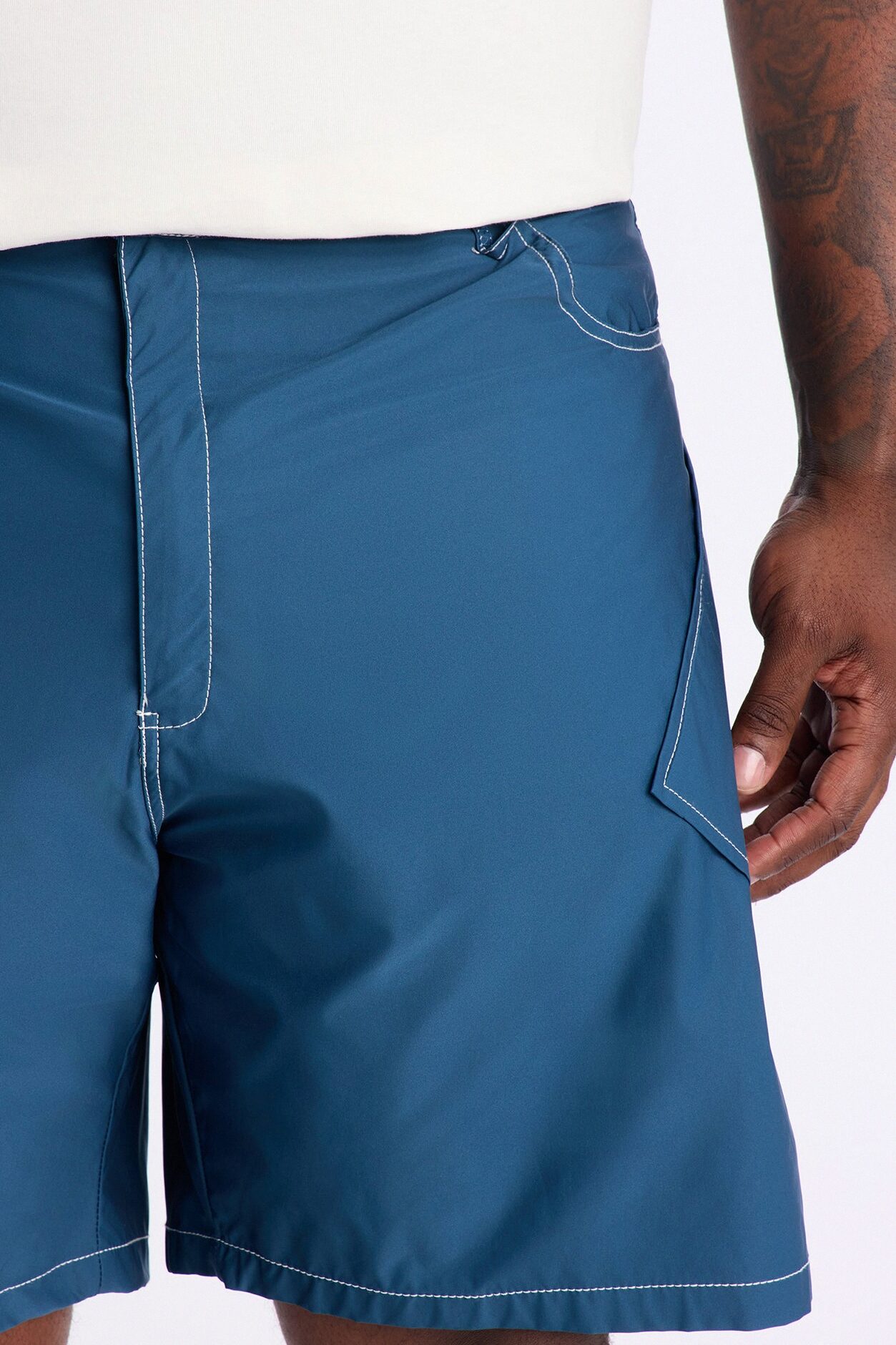 Relaxed Diamond Appeal Contrast Thread Short - Blue