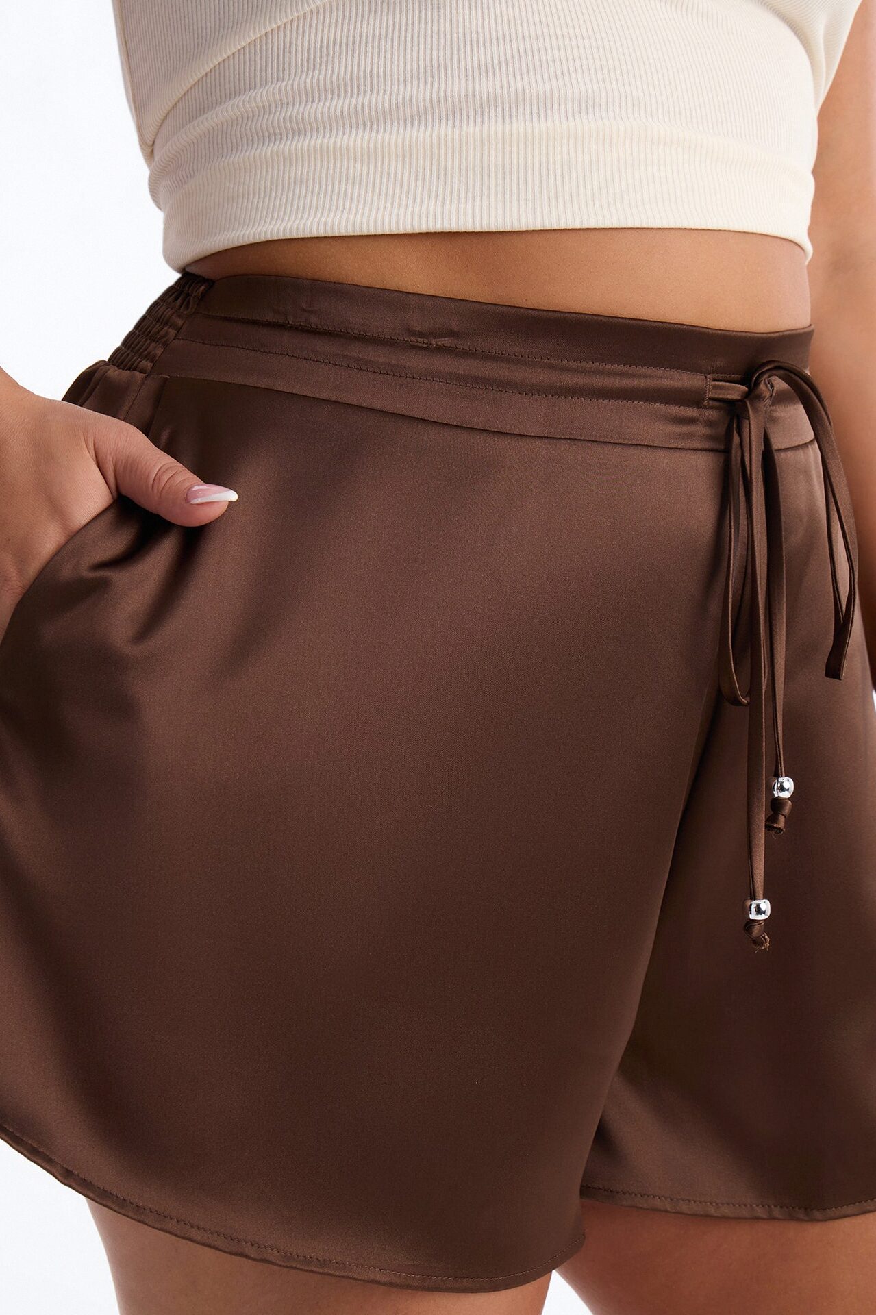 Elsie Flowy Satin Short - Chocolate