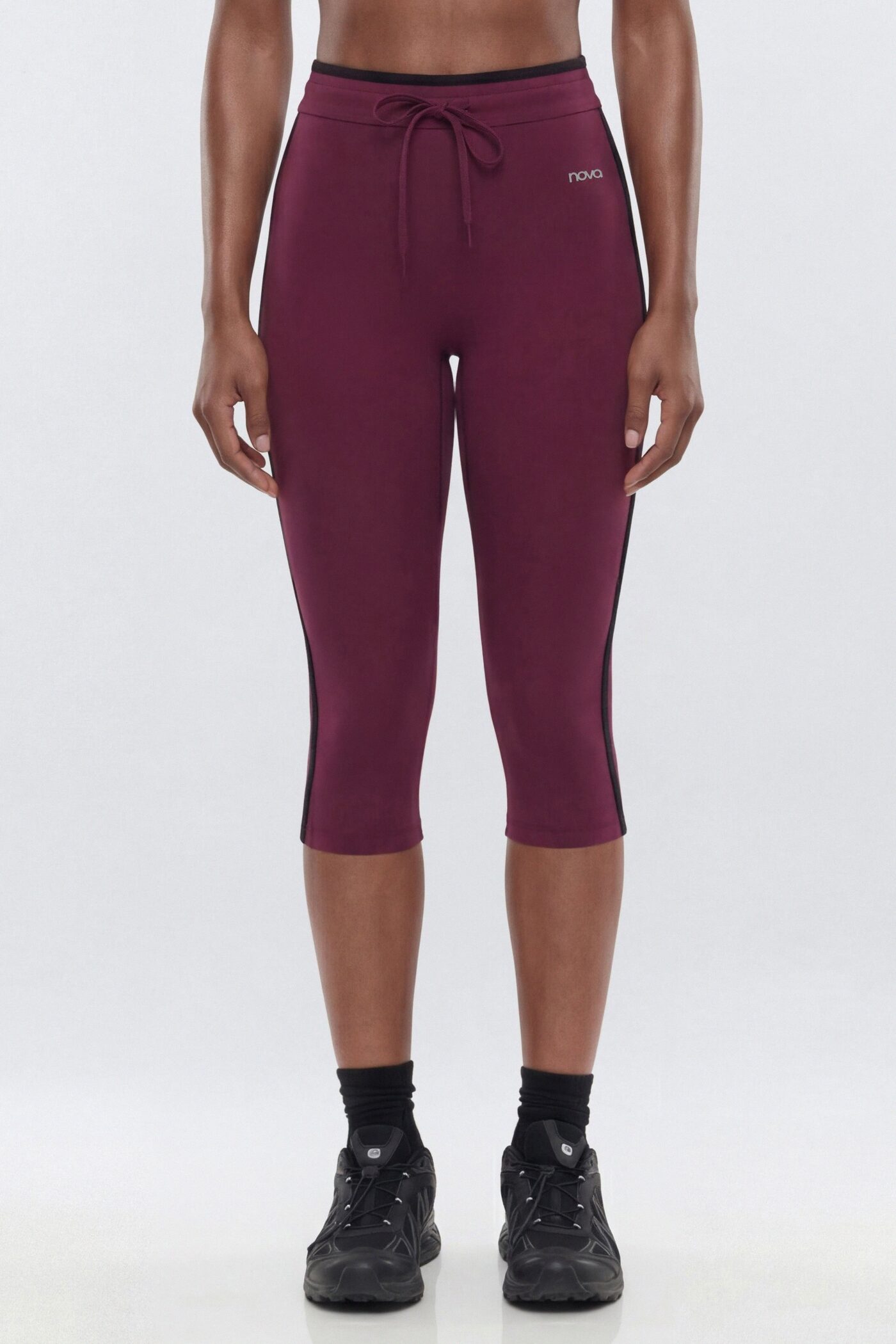 ProStretch™ 17″ Contrast Trim High Rise Capri Legging - Merlot