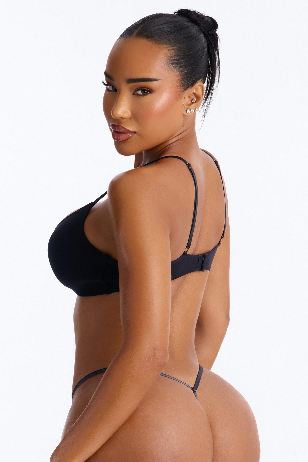 Let Me Live Wireless Bra - Black