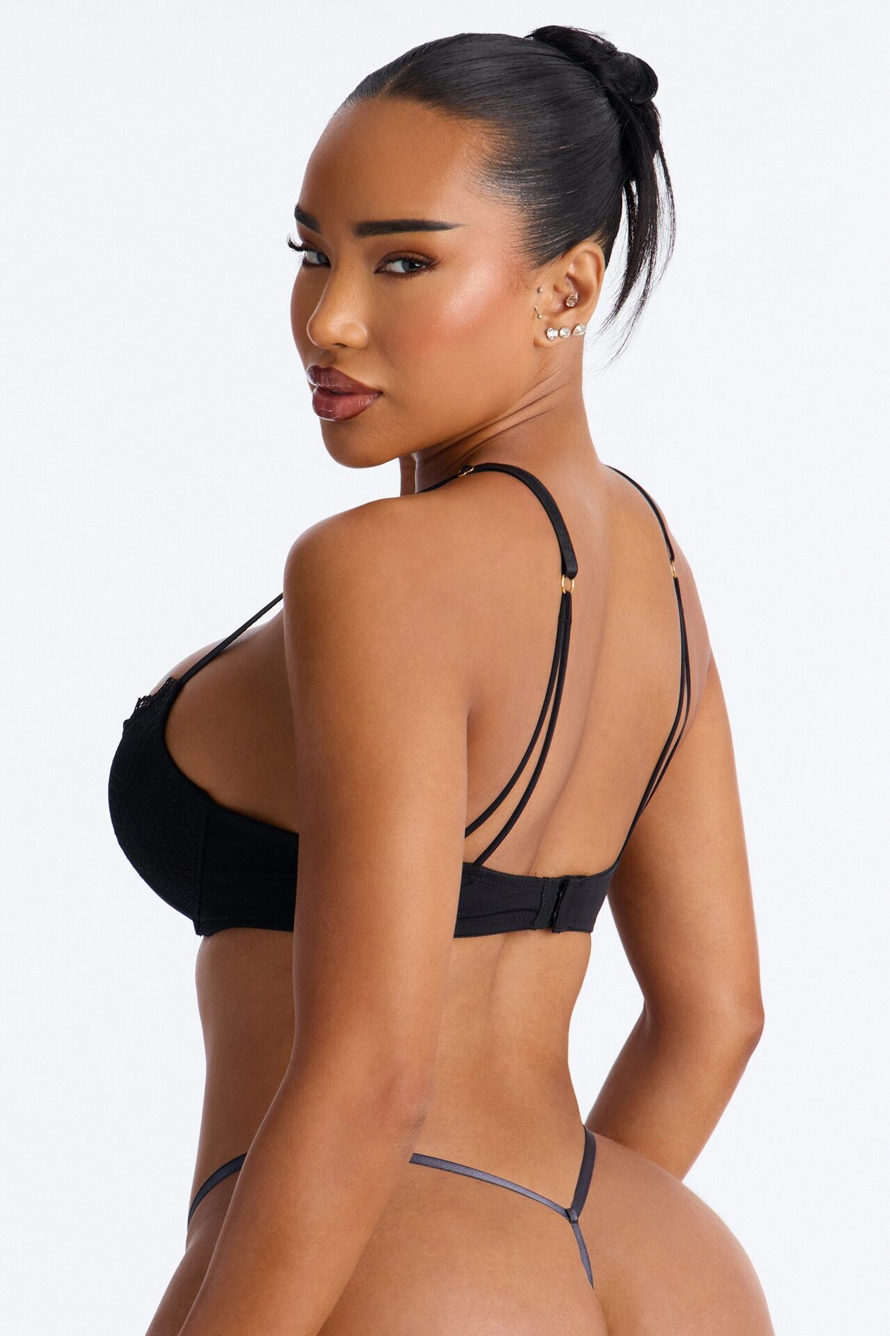 Lacey Lift Deep Plunge Push Up Lace Bra - Black