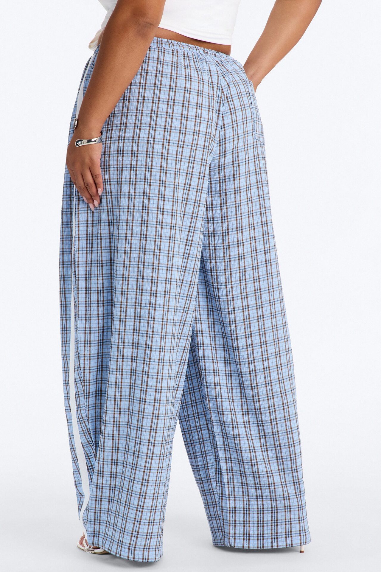 Kori Mid Rise Plaid Wide Leg Pant 31″ - Blue/combo