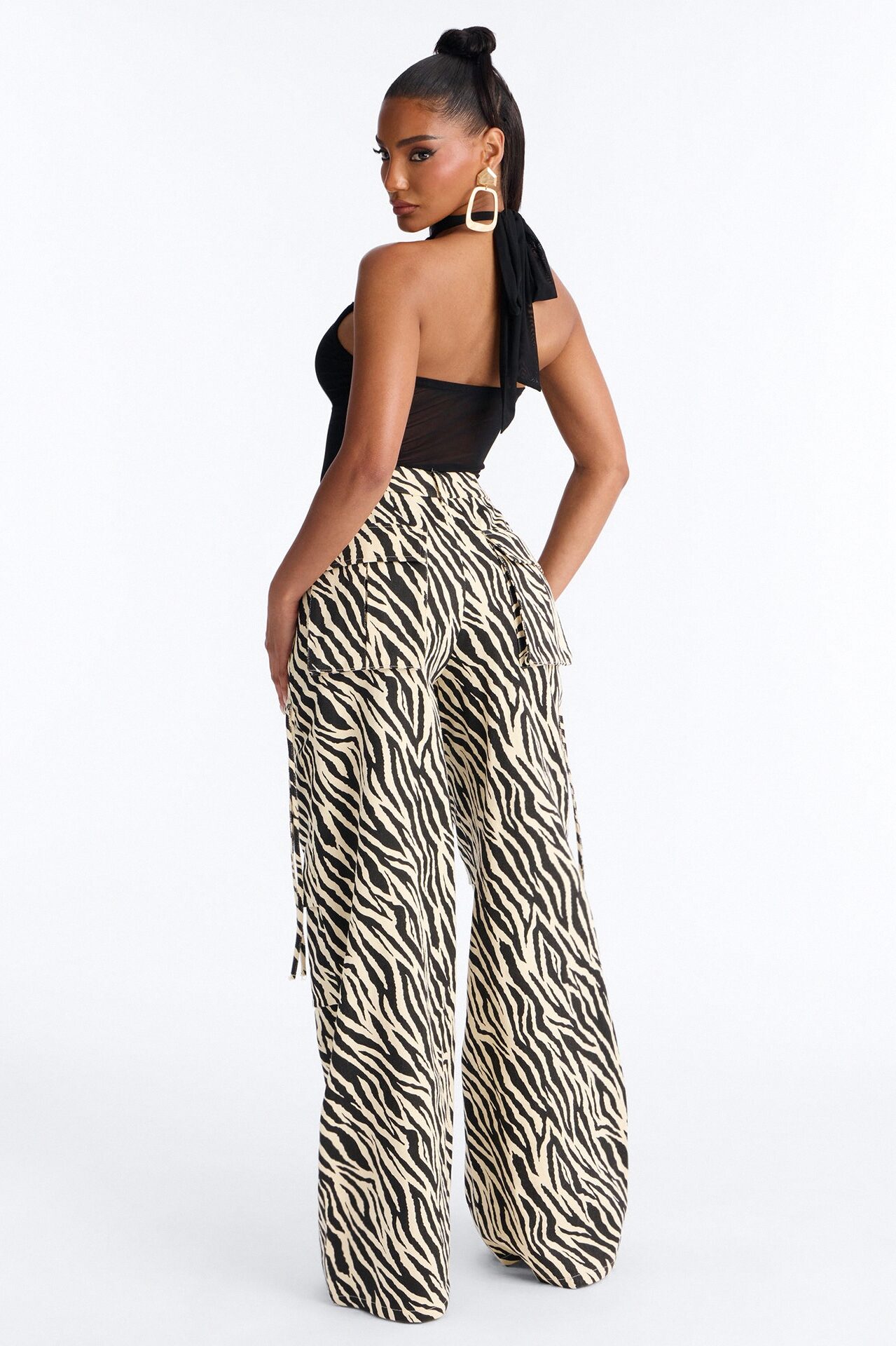 Daring Zebra Wide Leg Pleated Pants 33″ - Black/combo