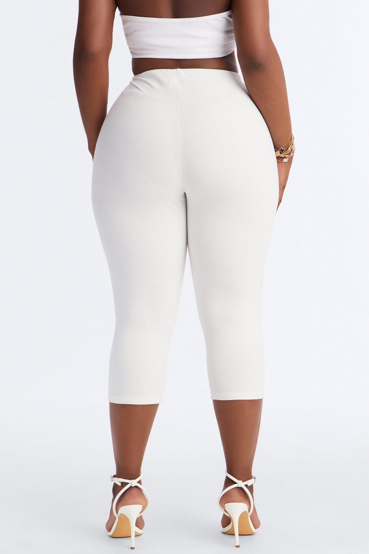 Ultra Ribbed Low Rise Capri Legging - White