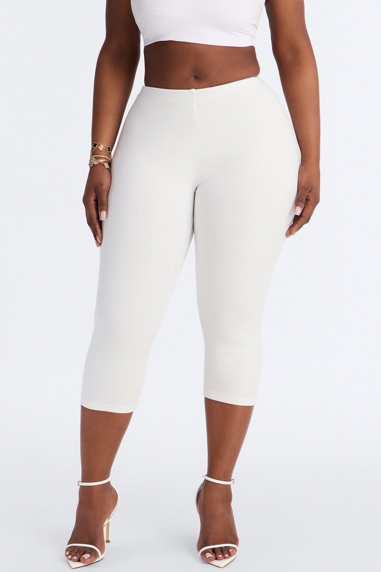 Ultra Ribbed Low Rise Capri Legging - White