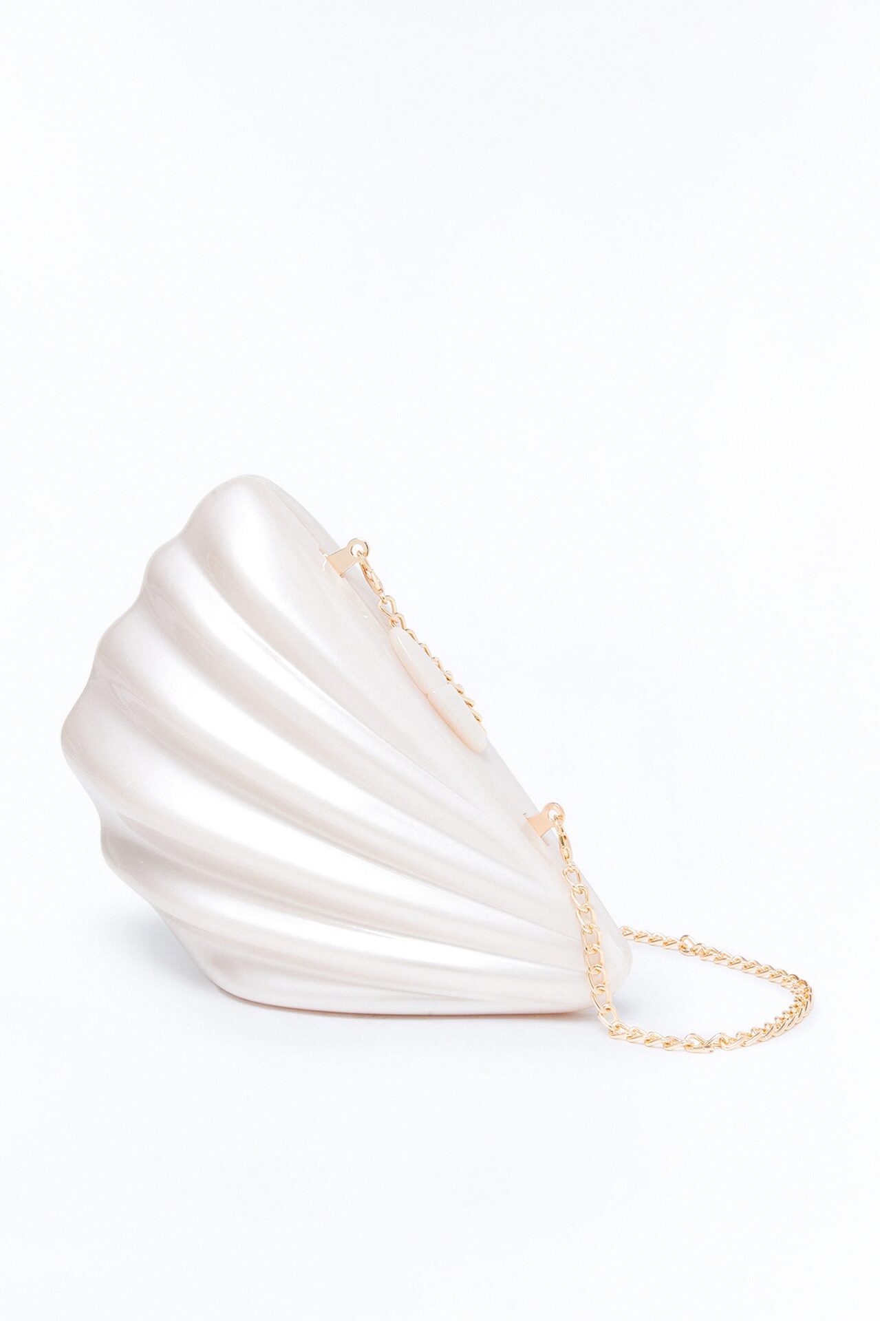 Vacation Treasures Seashell Clutch - Ivory