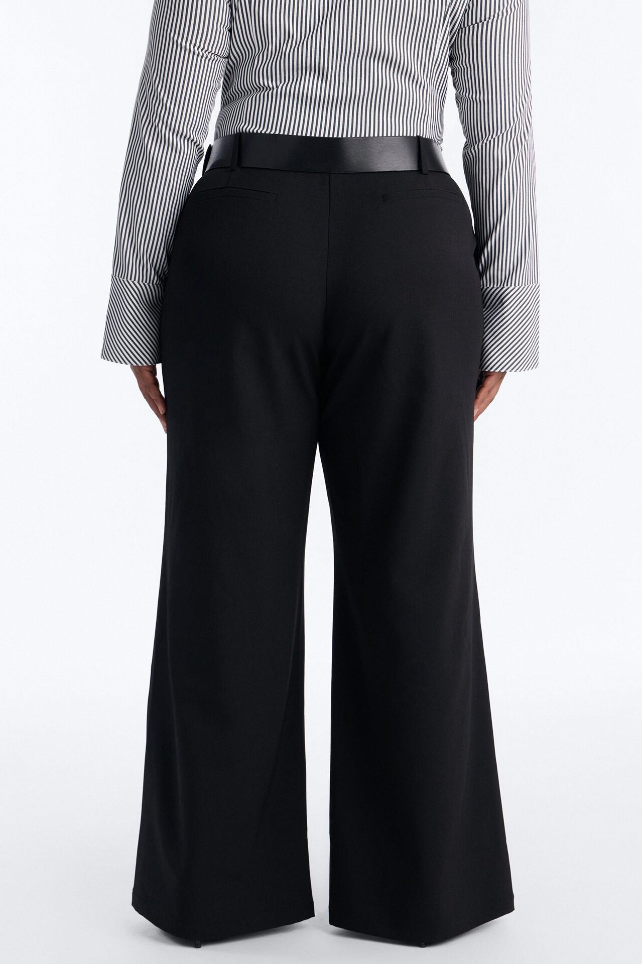 Angelina Low Rise Belted Straight Leg Trouser - Black