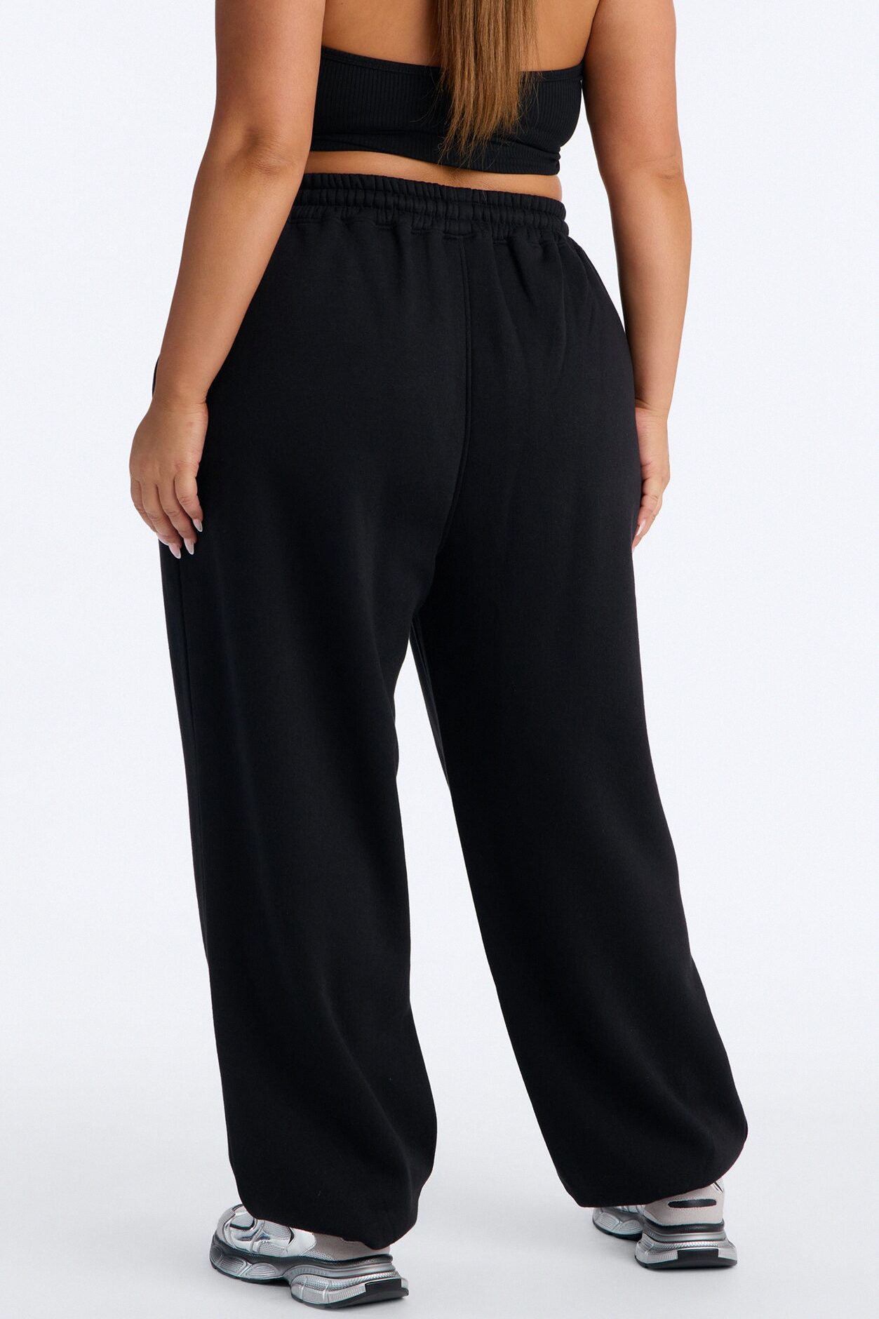 Mia Pleated Fleece Jogger Pants - Black