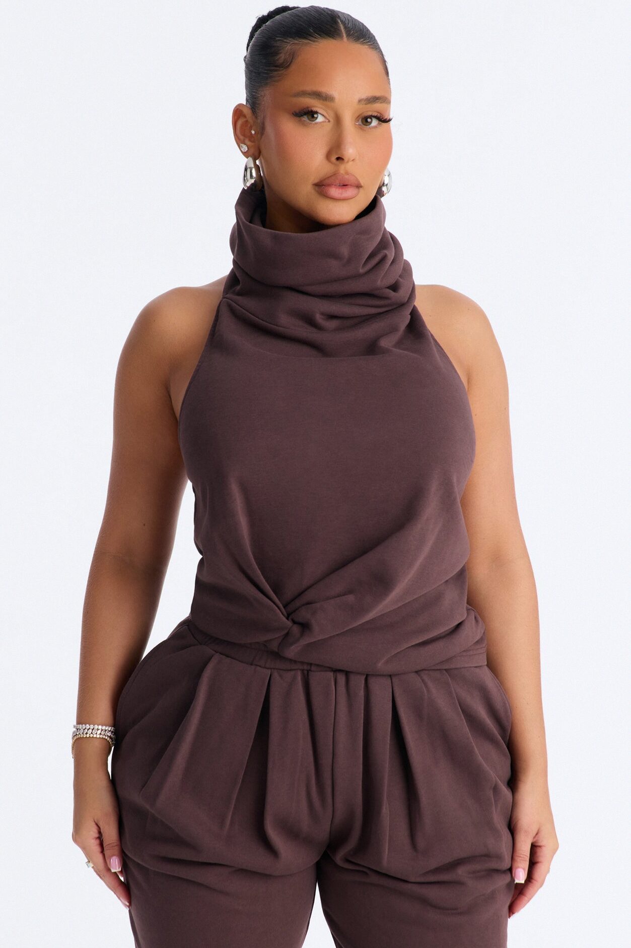 Alexia Backless Halter Jogger Set - Chocolate
