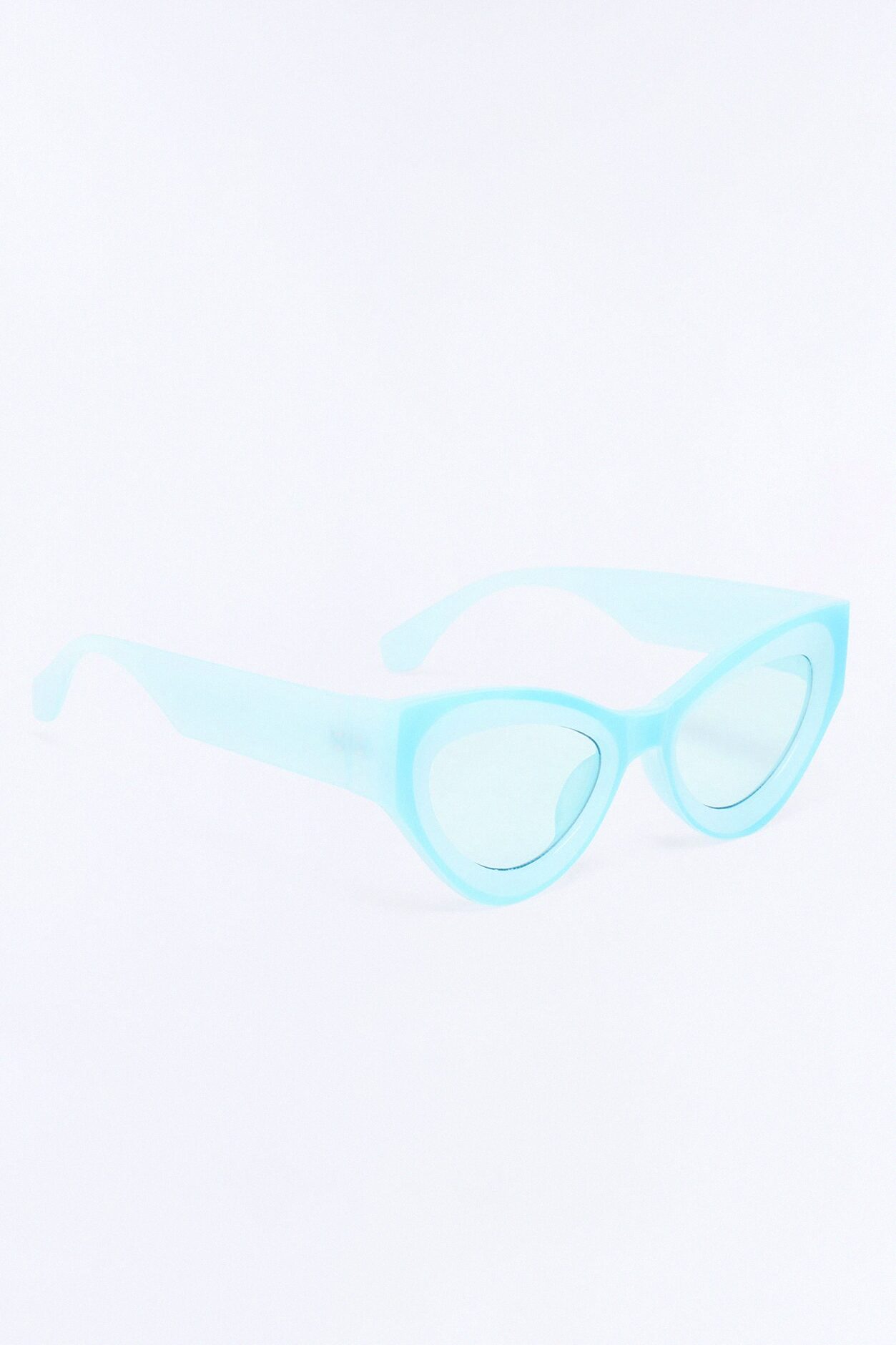Lost In The Clouds Sunglasses - Light Blue