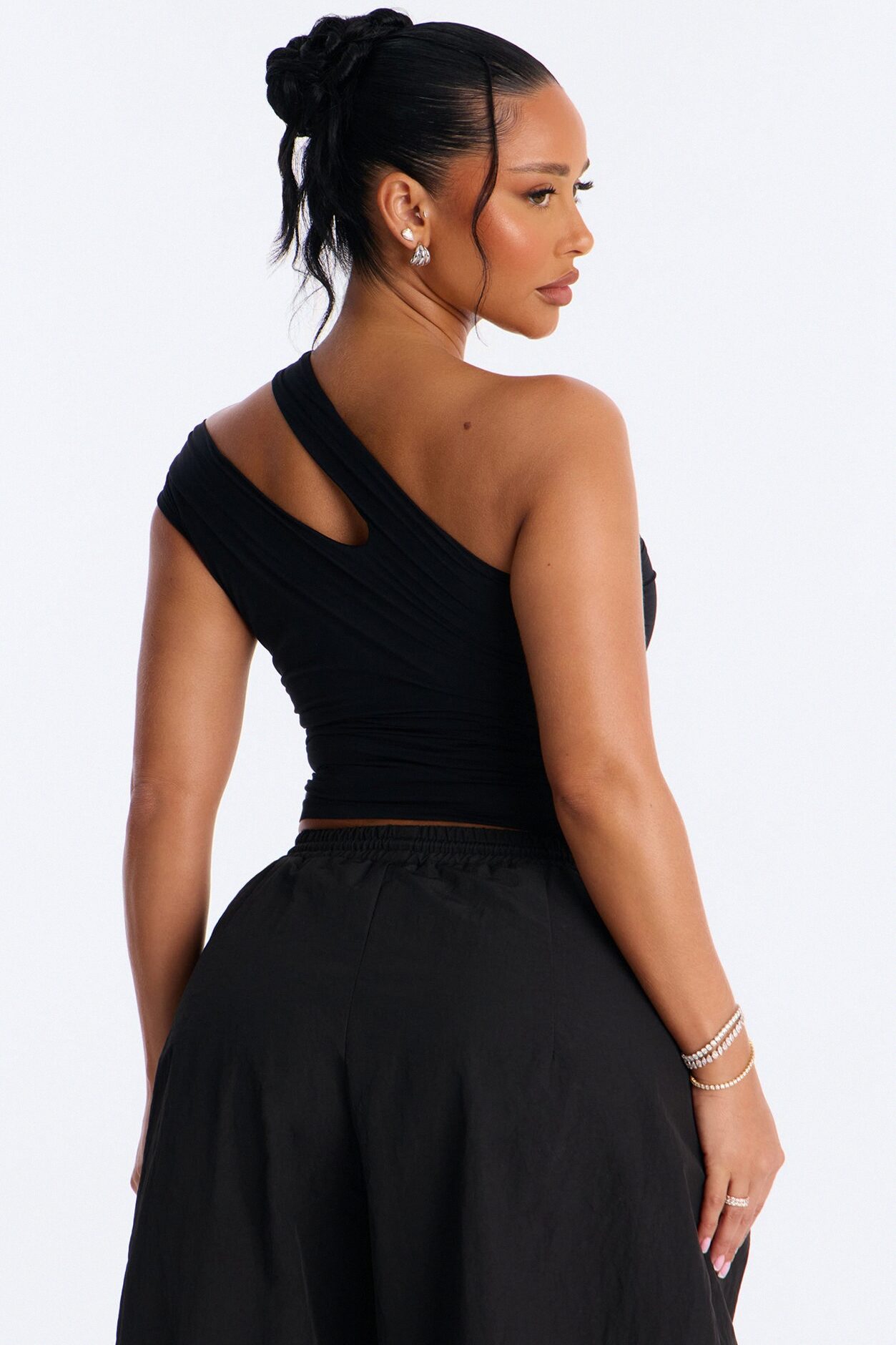 Second Skin Double Lined Cut Out One Shoulder Sleeveless Top - Black