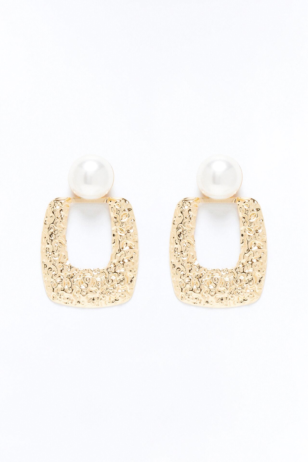 Knock The Pearls Drop Earrings - Gold