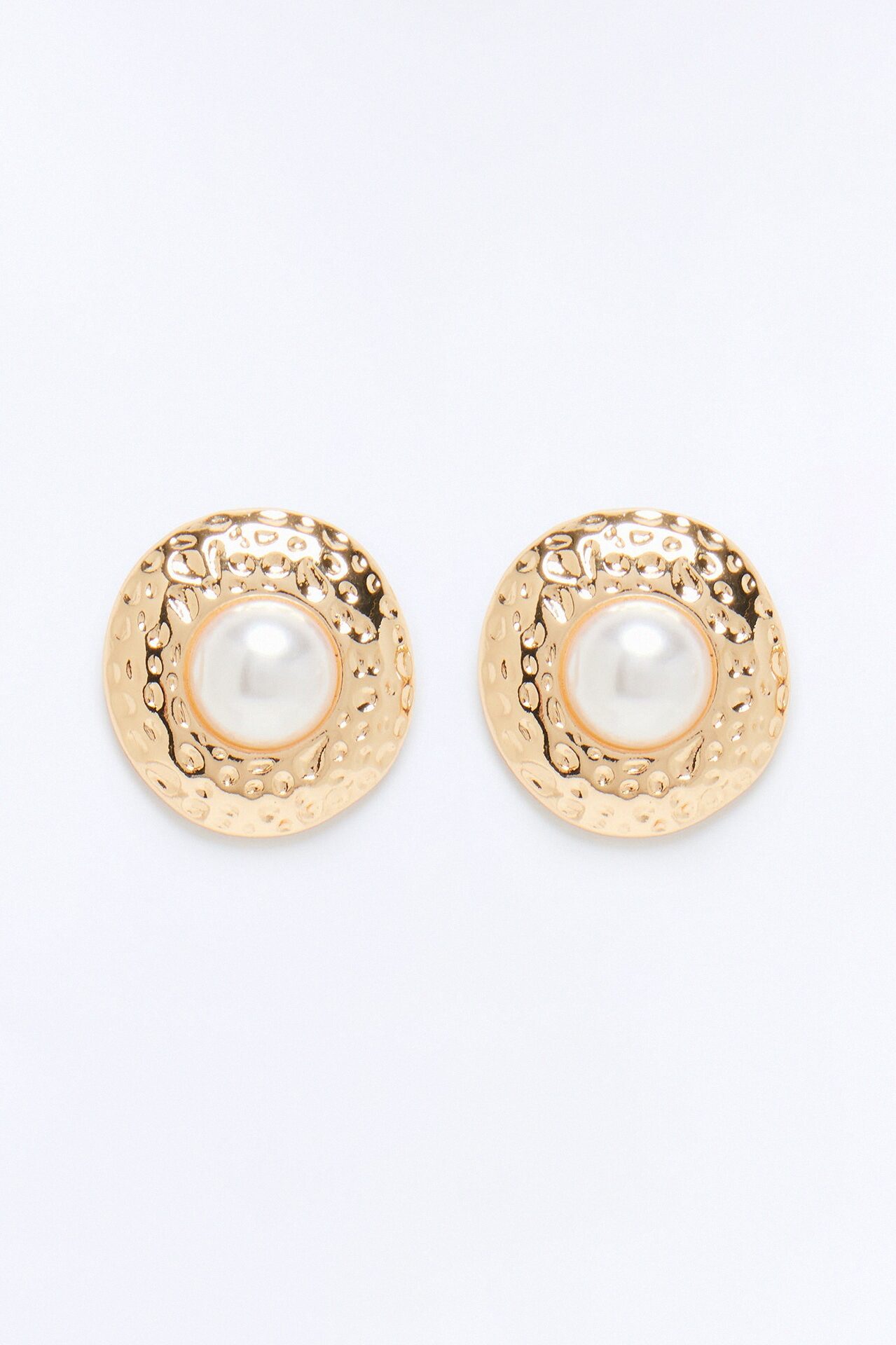 Close To You Pearls Stud Earrings - Gold/combo