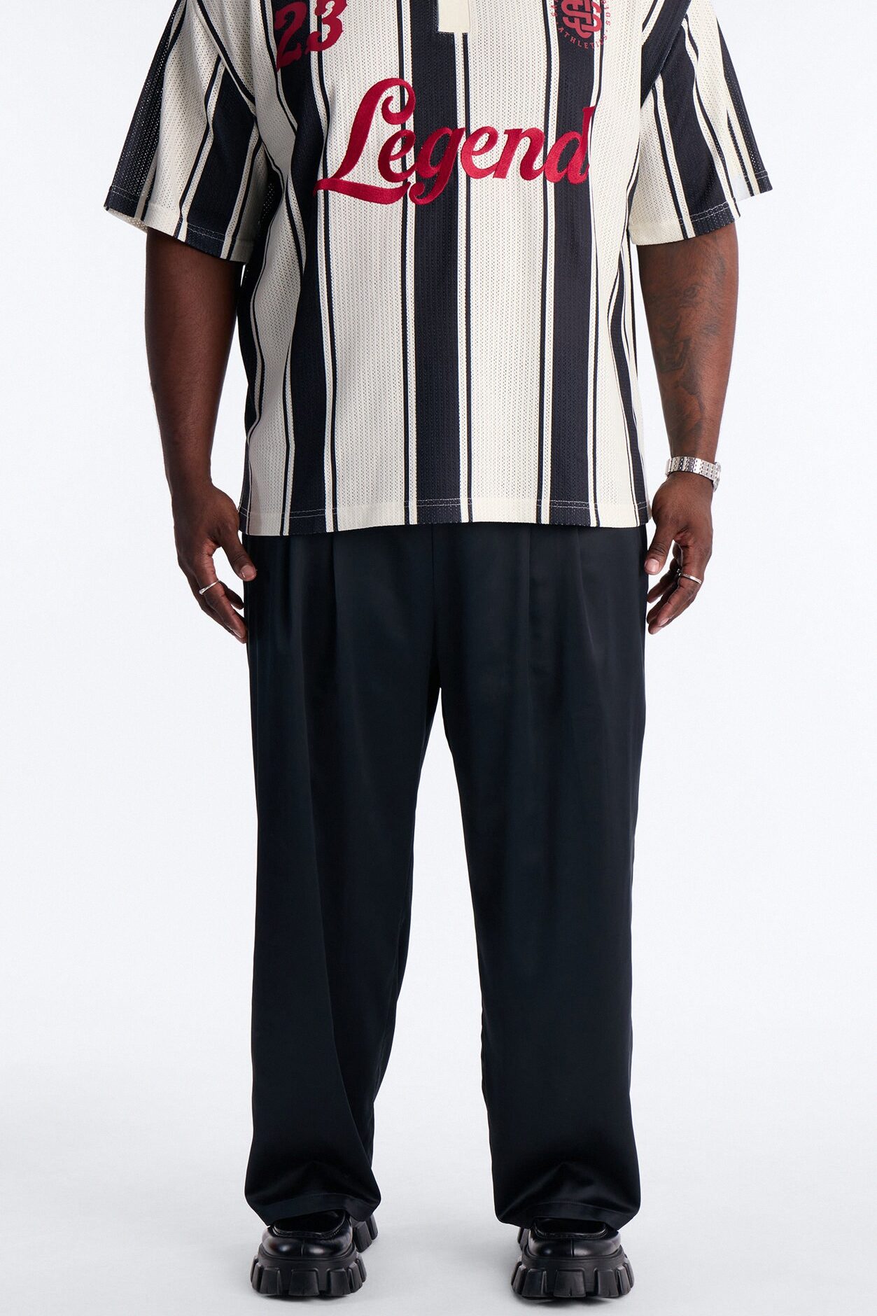 Relaxed Liquid Shadow Pleated Trouser - Black