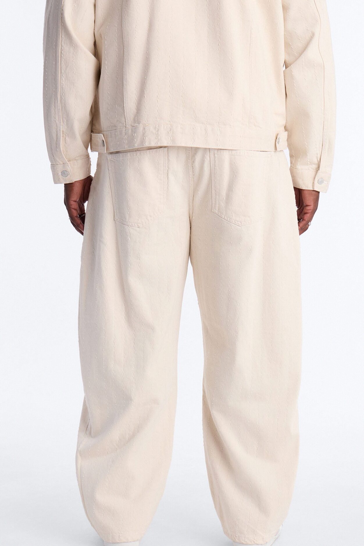 Barrel Feeling Edgy Jean - Cream