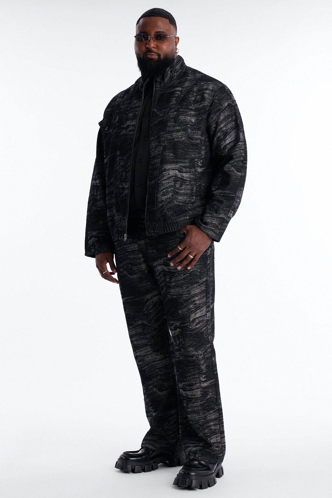 Straight Flare Jacquard Waves Jean - Black Wash