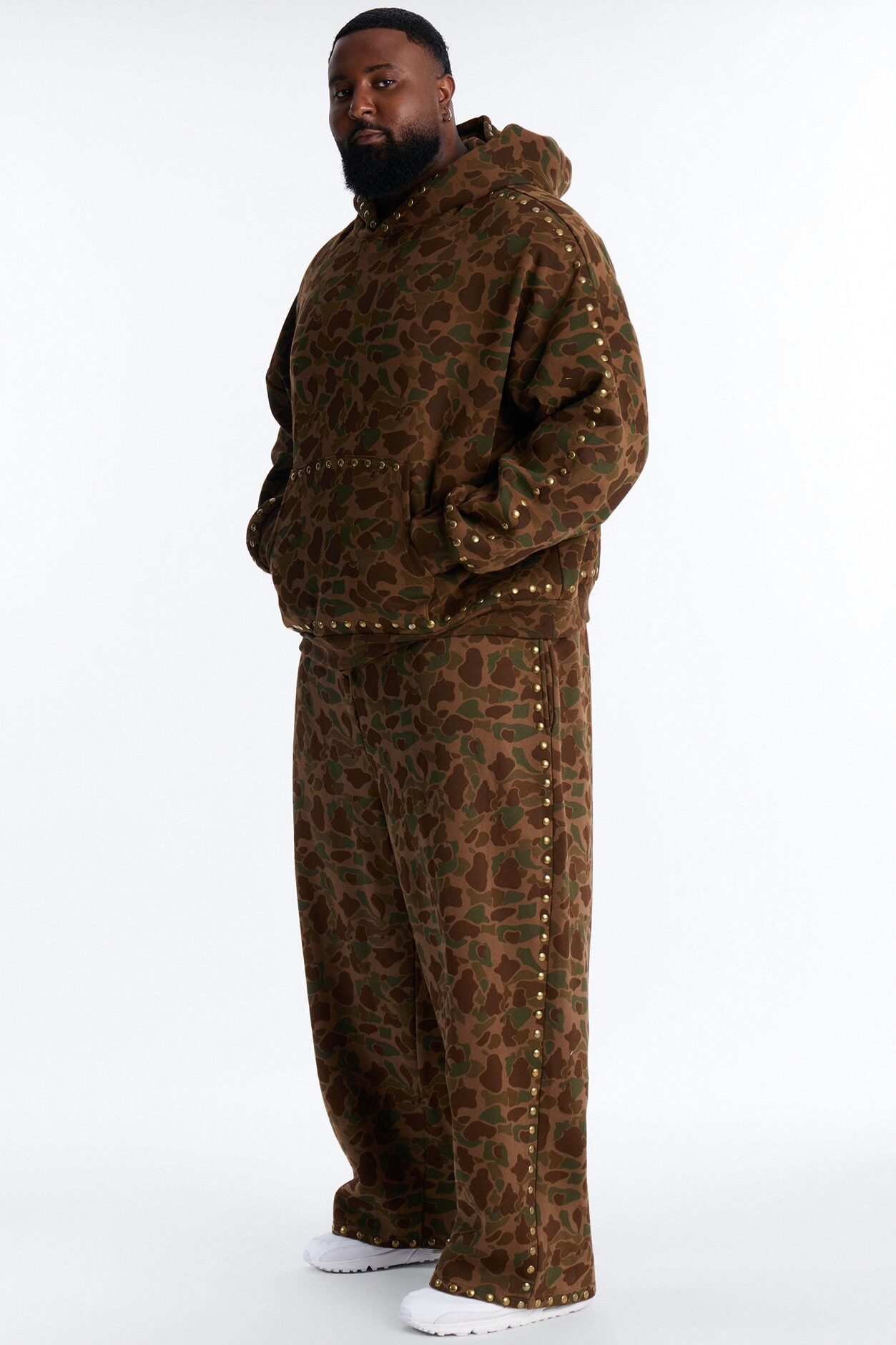 Baggy Frontline Studded Camo Sweatpants - Camouflage