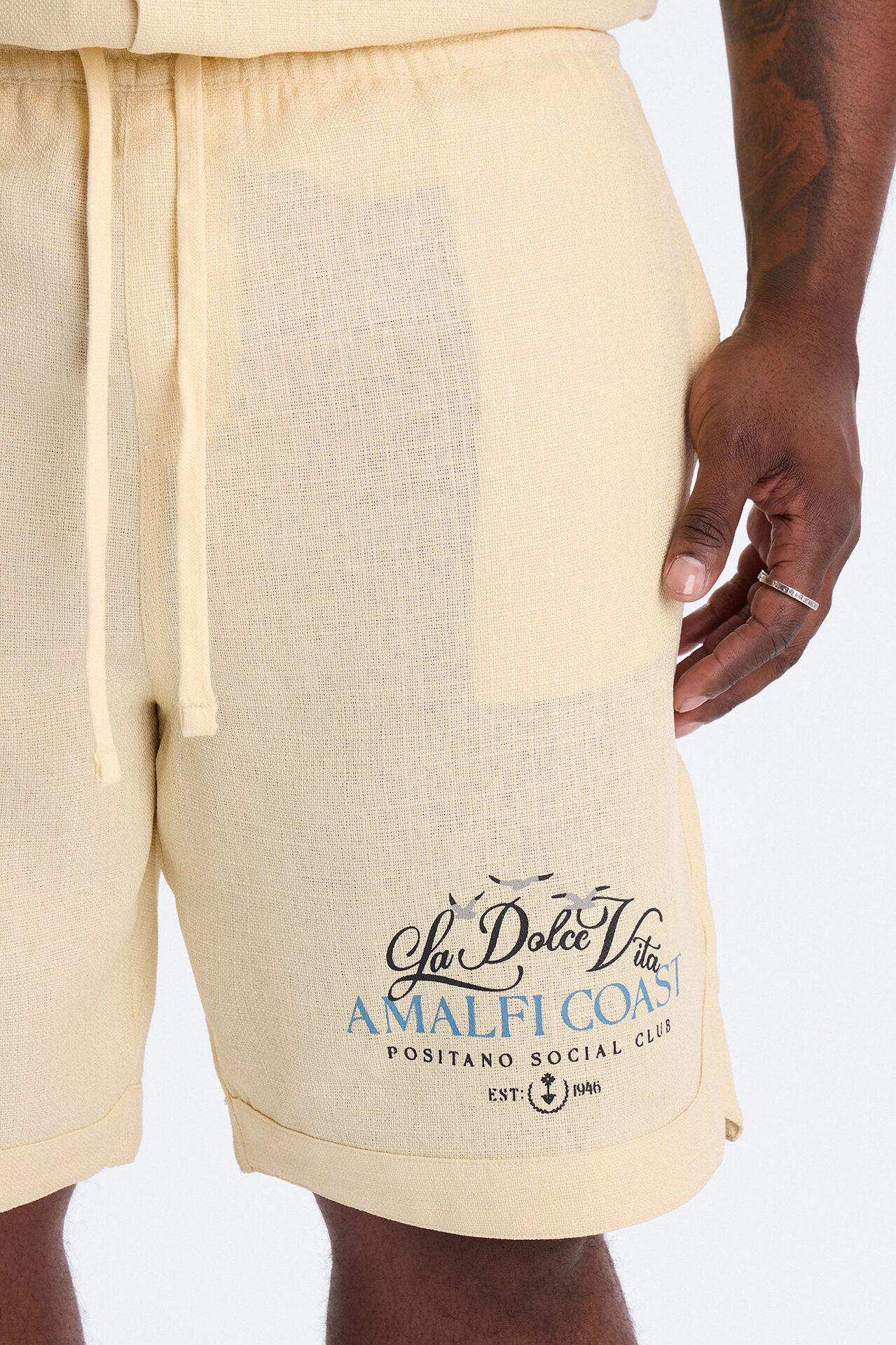 Relaxed La Dolce Vita Short - Butter Yellow