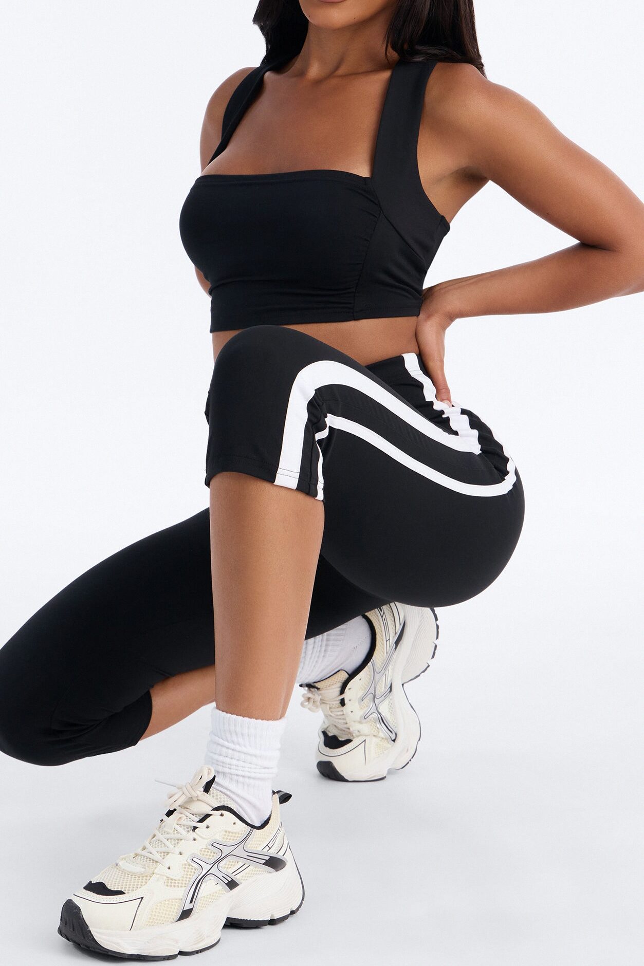 Athena Capri Set - Black/White
